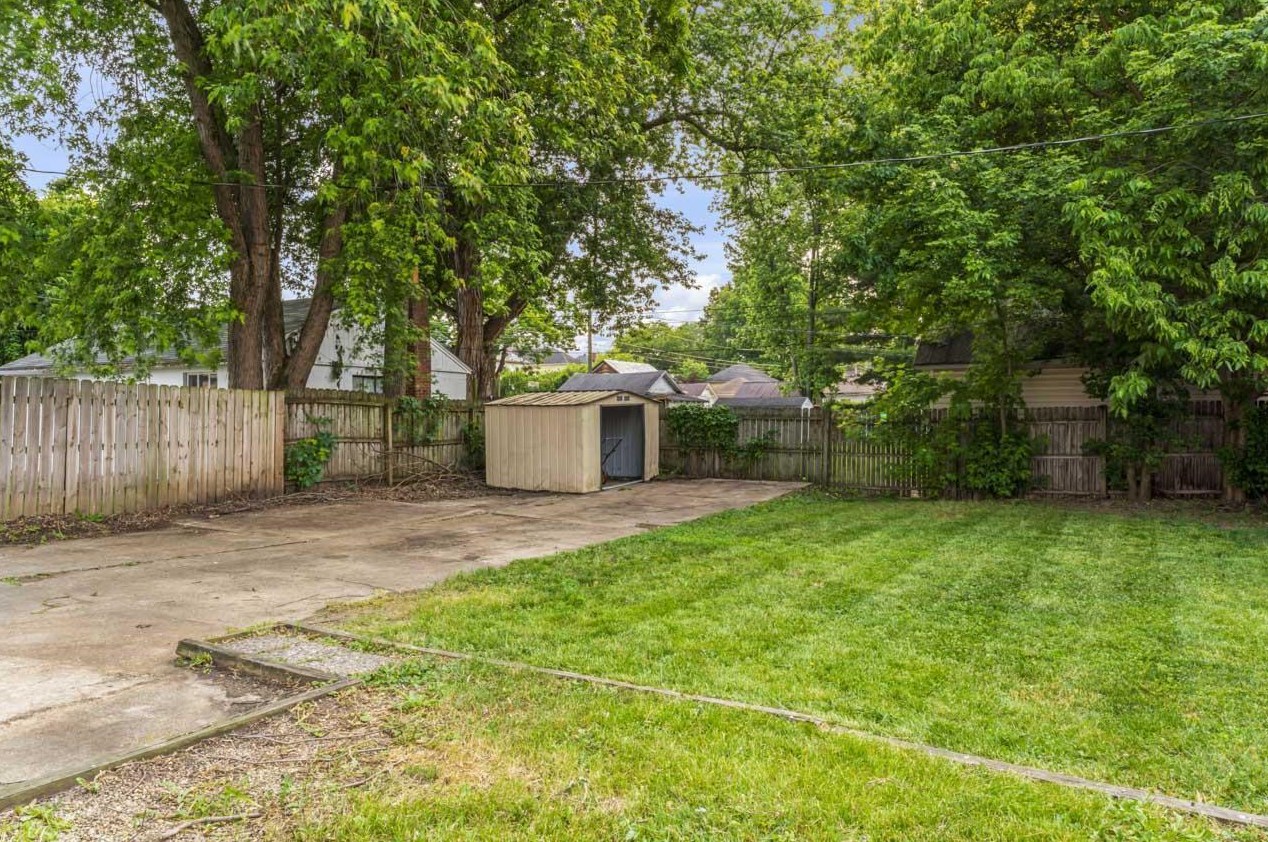 525 Maple St, Lancaster OH 43130-3125 exterior