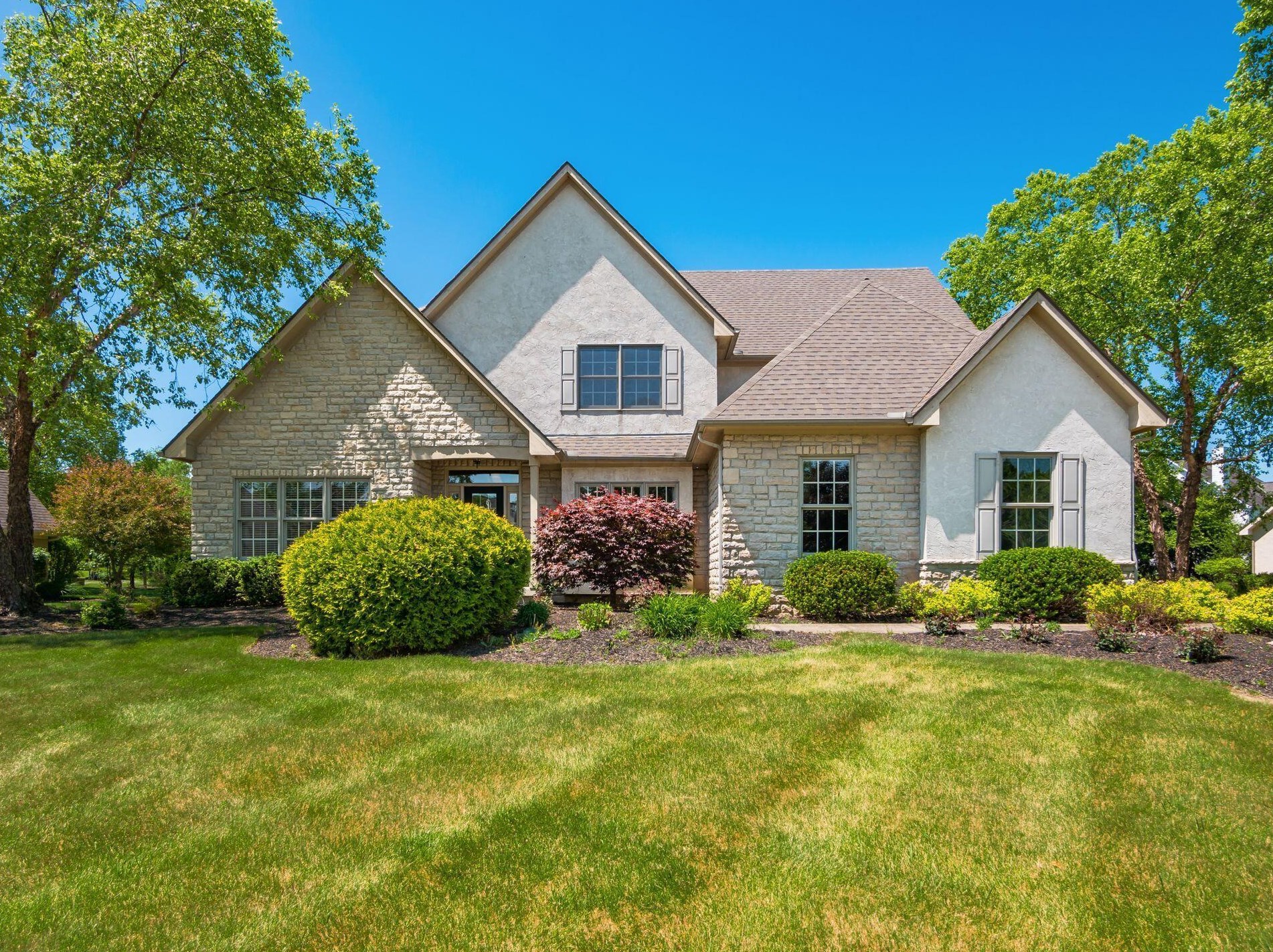 5025 Medallion Dr, Westerville, OH 43082-7502