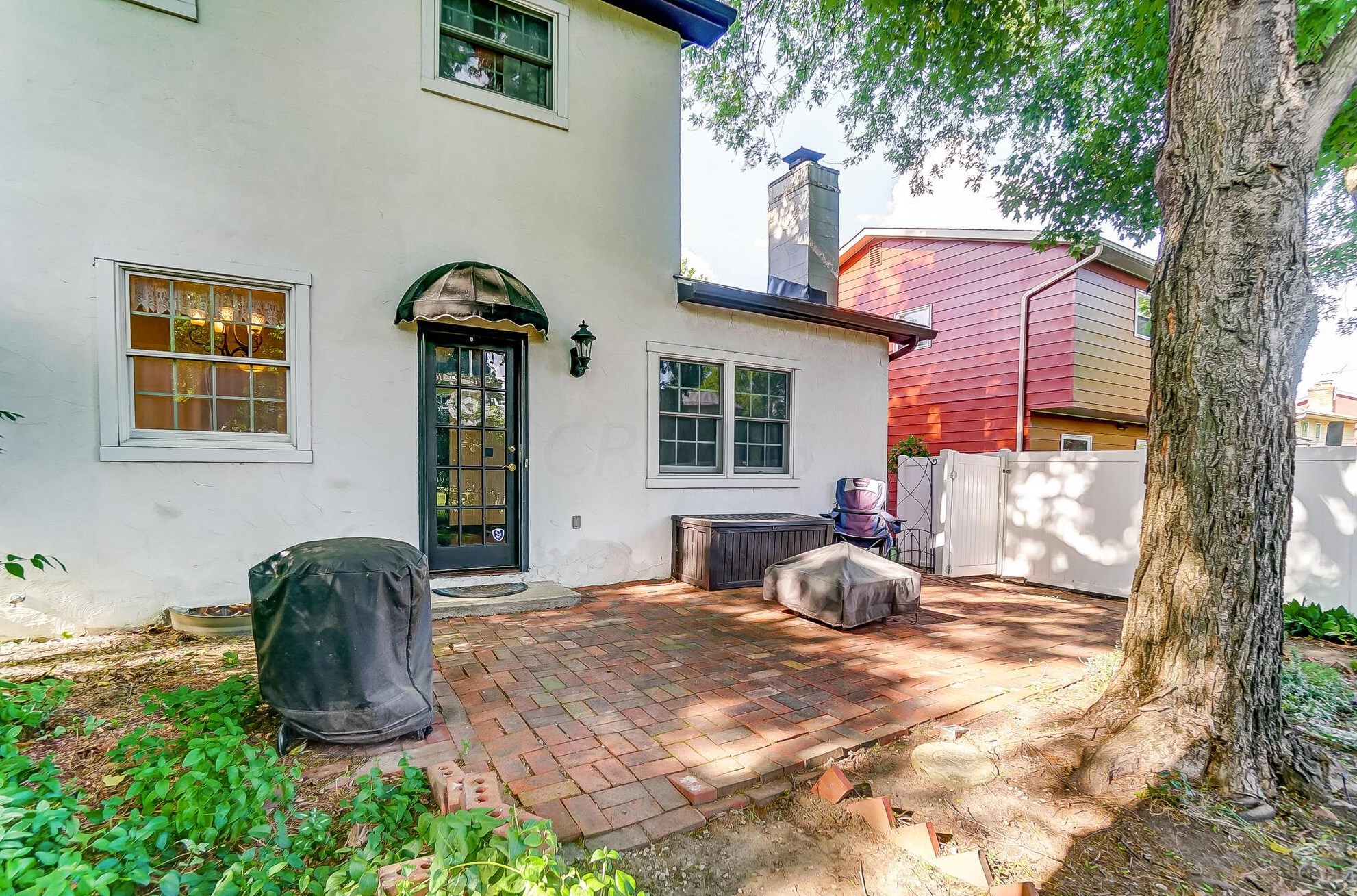 1727 Staffordshire Rd, Columbus OH 43229-2141 exterior