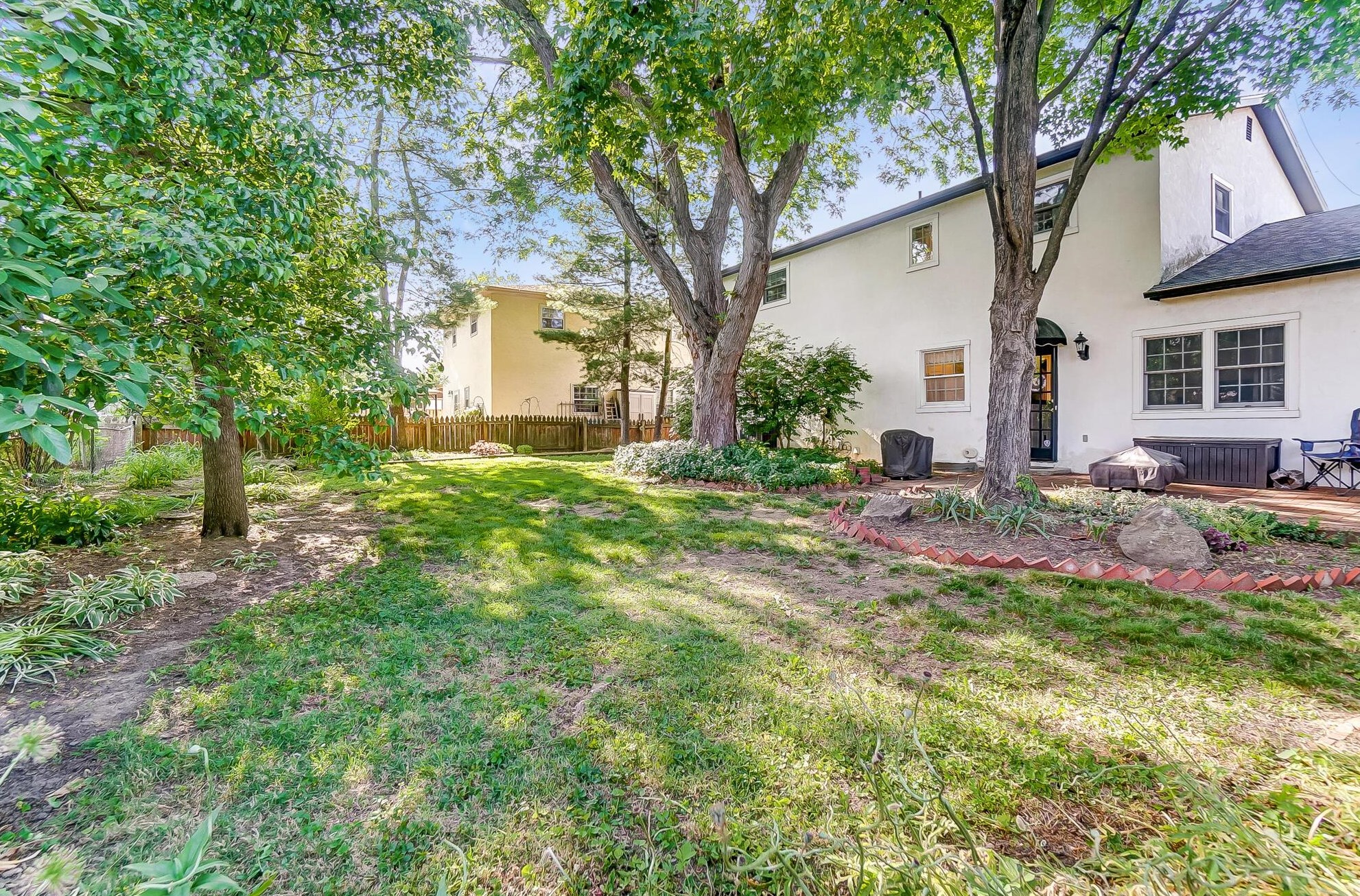 1727 Staffordshire Rd, Columbus OH 43229-2141 exterior