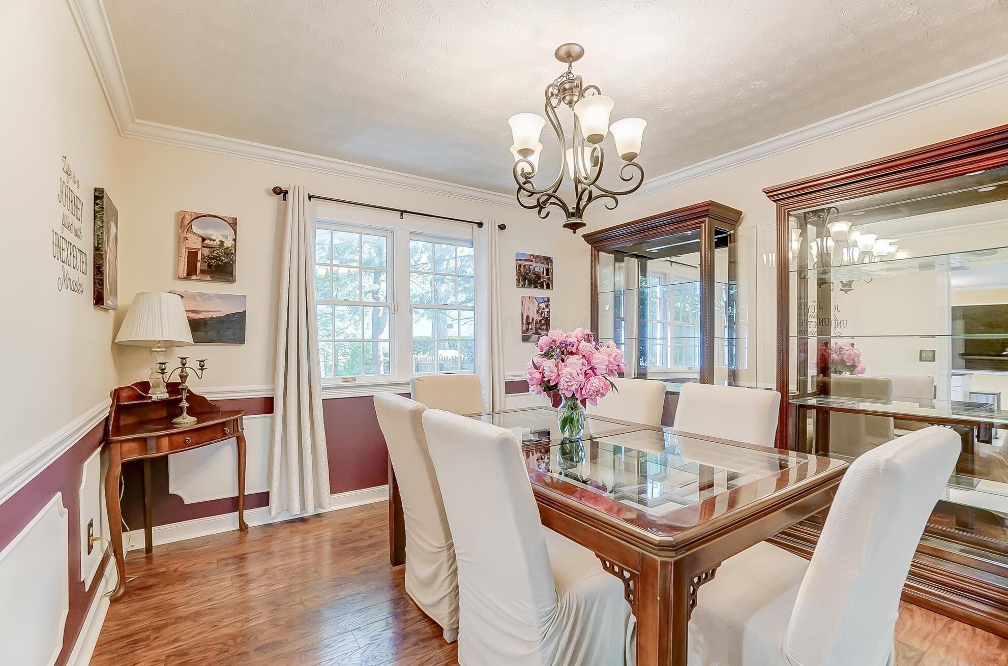 1727 Staffordshire Rd, Columbus OH 43229-2141 exterior