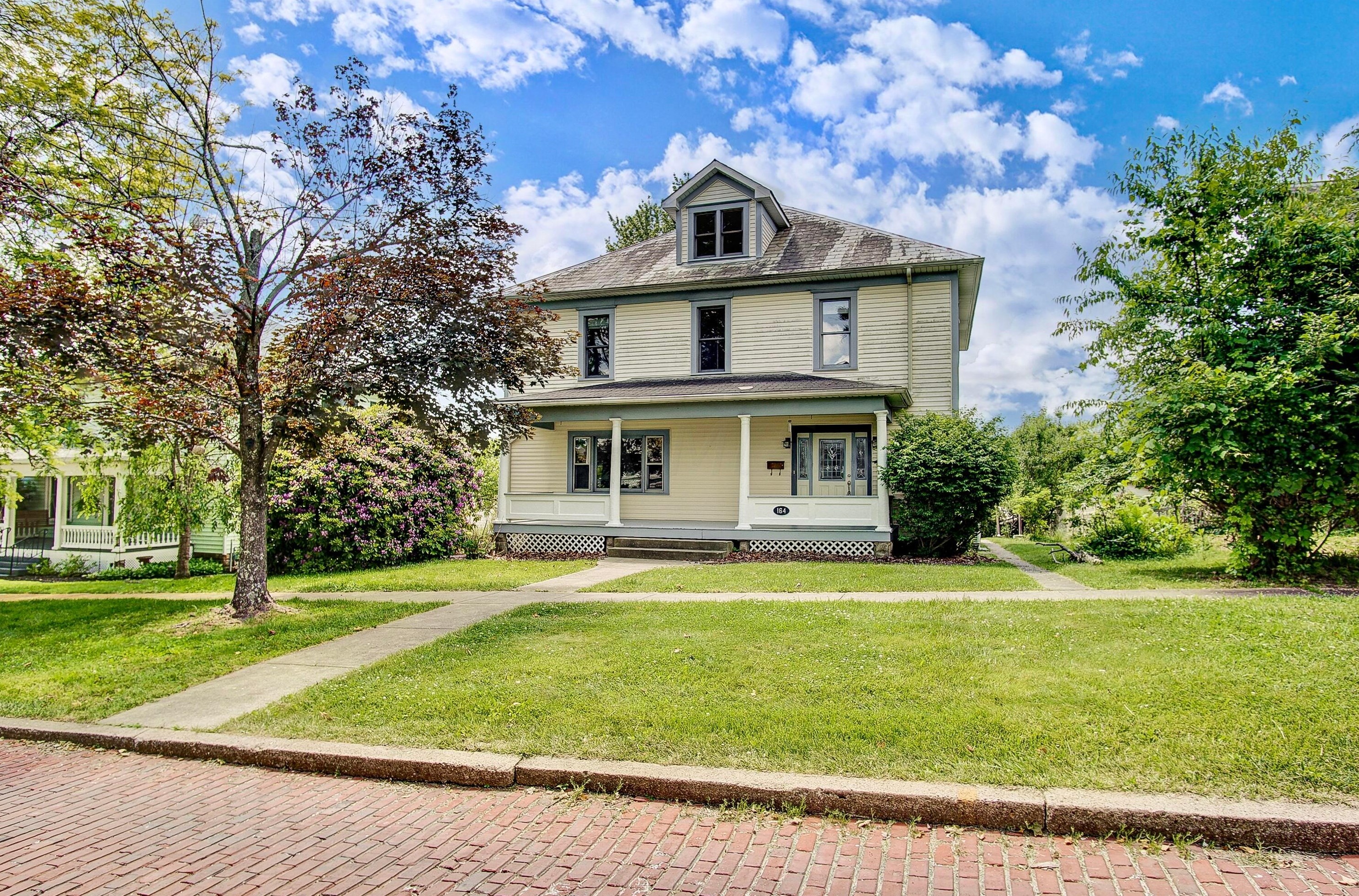 164 Montgomery Blvd, New Concord, OH 43762
