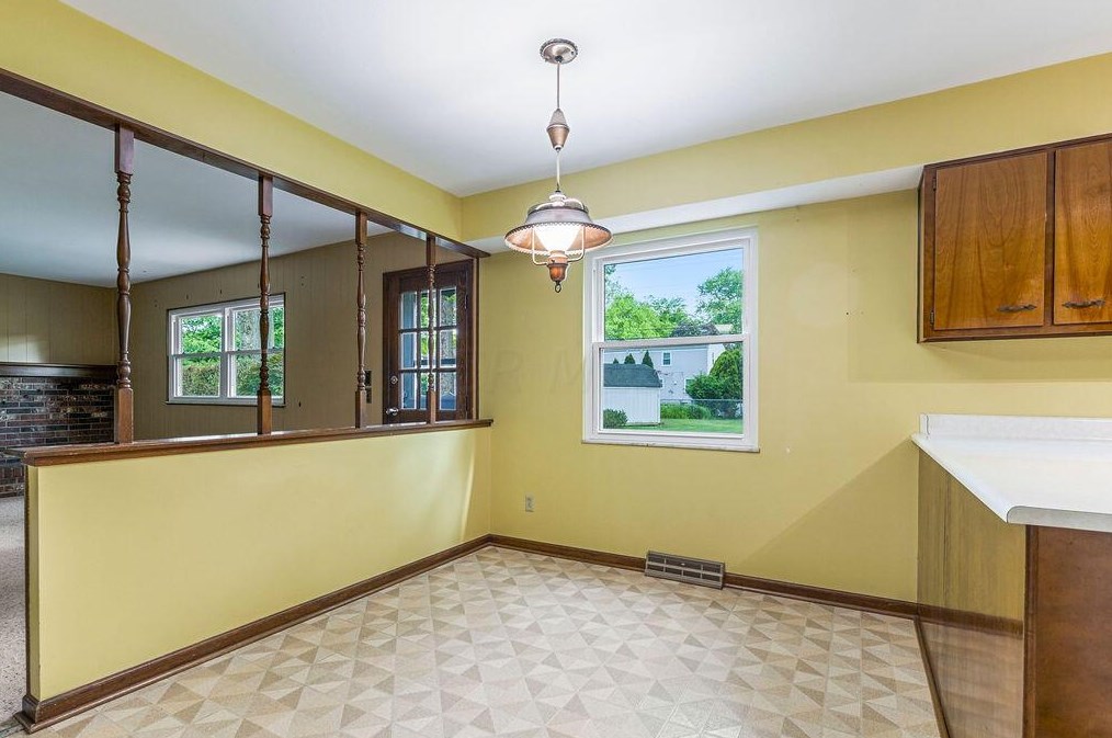 259 Highland Ave, Columbus OH 43085-2664 exterior