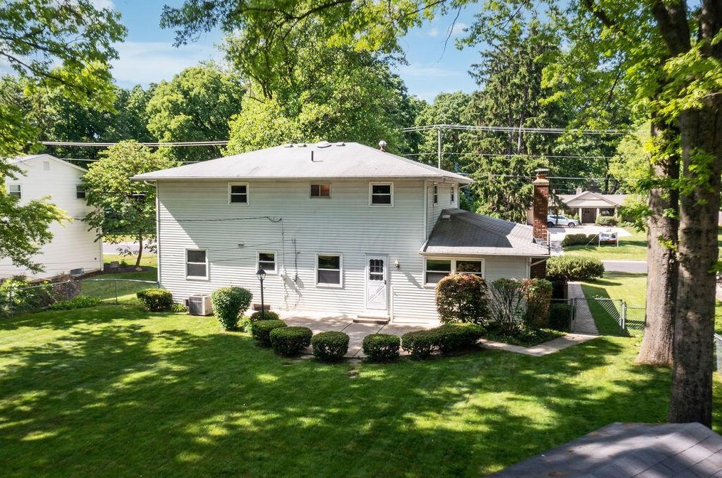 259 Highland Ave, Columbus OH 43085-2664 exterior