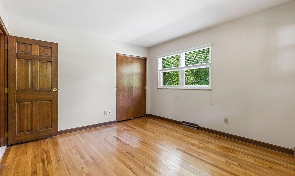 259 Highland Ave, Columbus OH 43085-2664 exterior