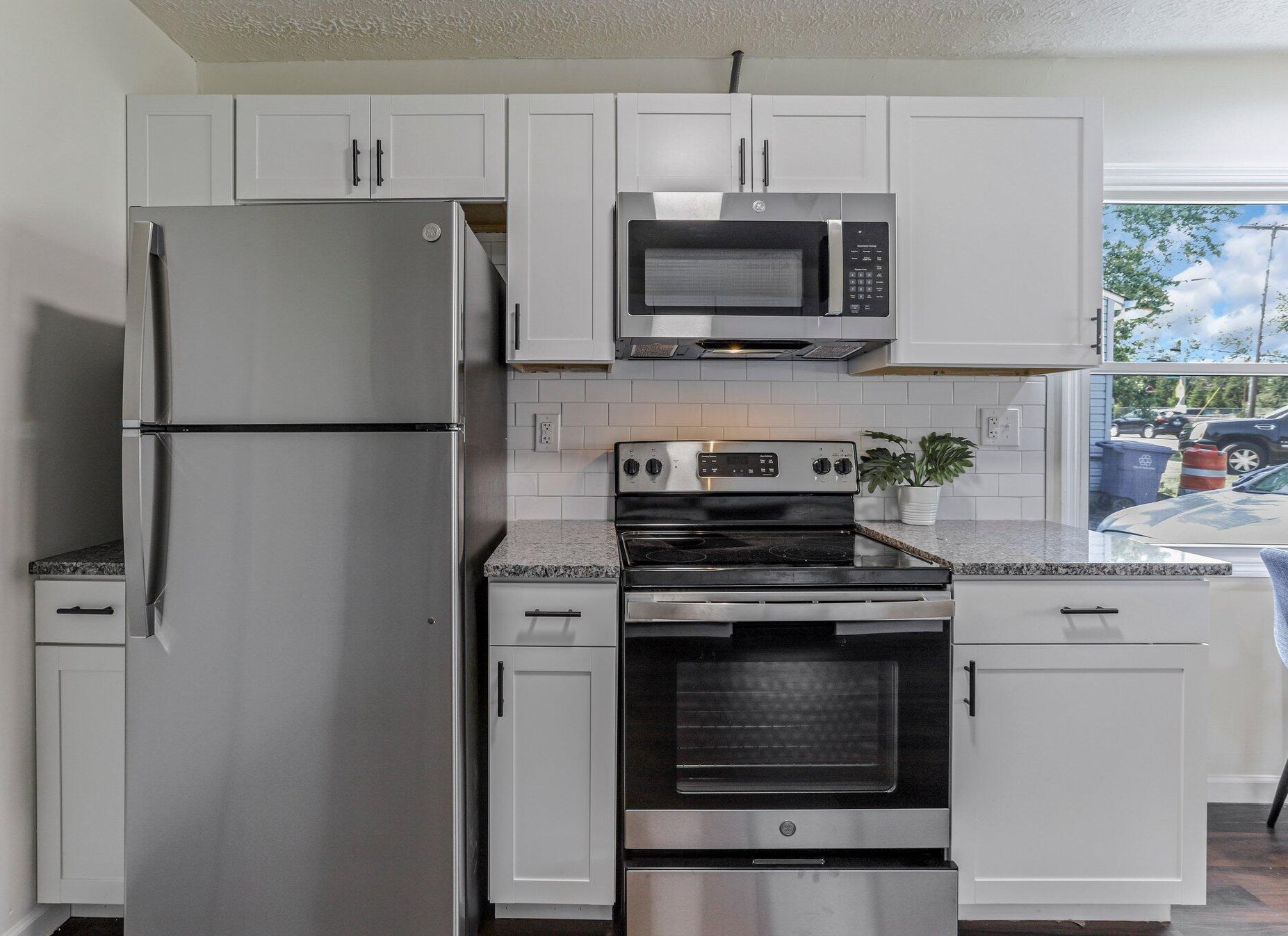 1473 Cooke Rd, Columbus OH 43214-3112 exterior