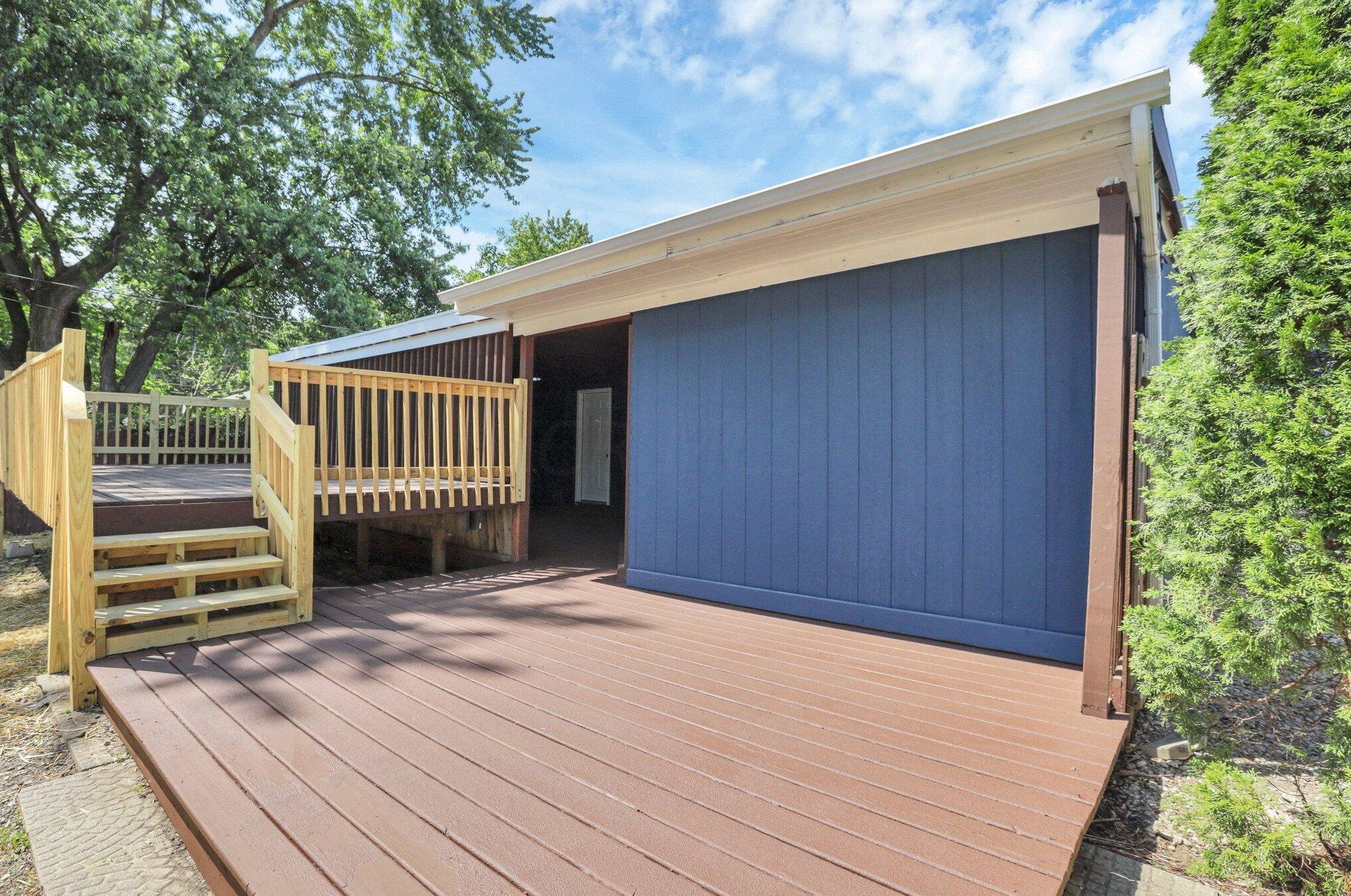 1473 Cooke Rd, Columbus OH 43214-3112 exterior