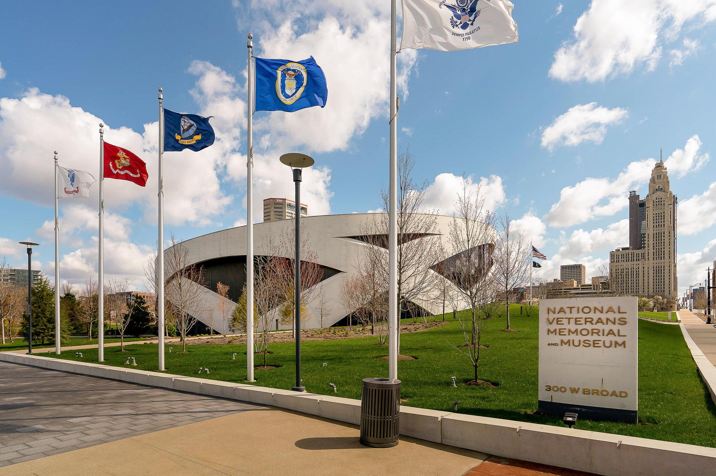 219 Huron Ave, Columbus OH 43204-2662 exterior