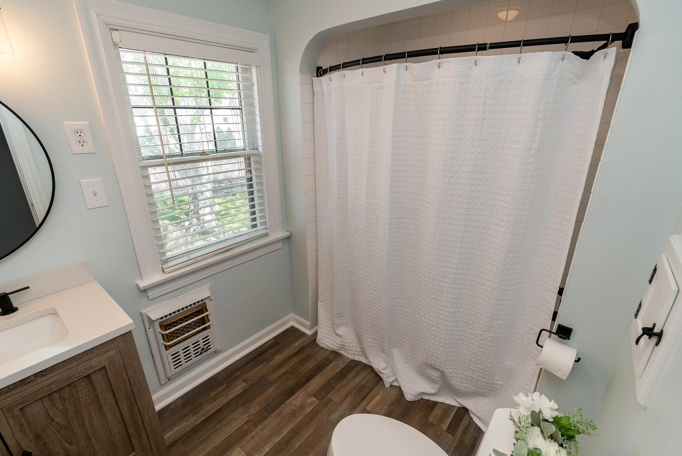 219 Huron Ave, Columbus OH 43204-2662 exterior