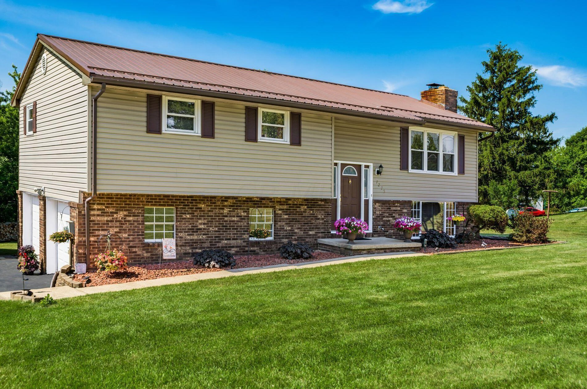 7275 Stout Rd, Circleville, OH 43113-9386