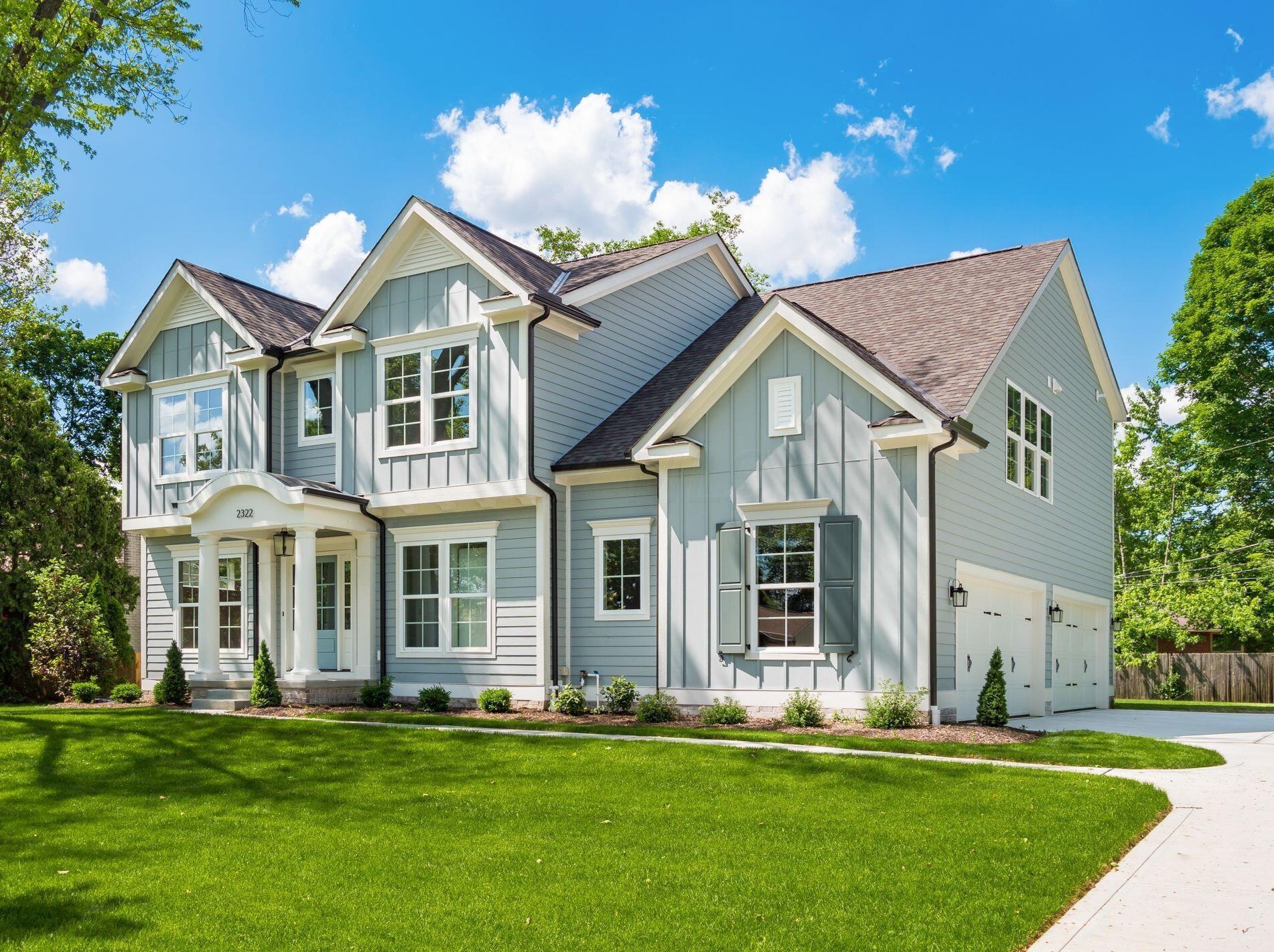 2322 Buckley Rd, Columbus, OH 43220-4614