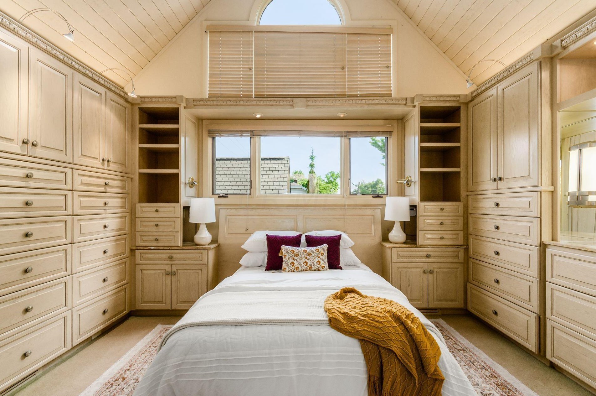 751 Jaeger St, Columbus OH 43206-2273 exterior