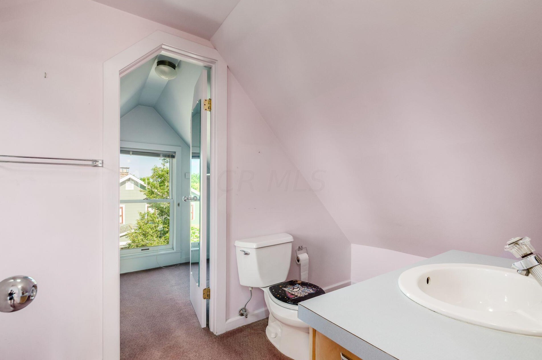 751 Jaeger St, Columbus OH 43206-2273 exterior