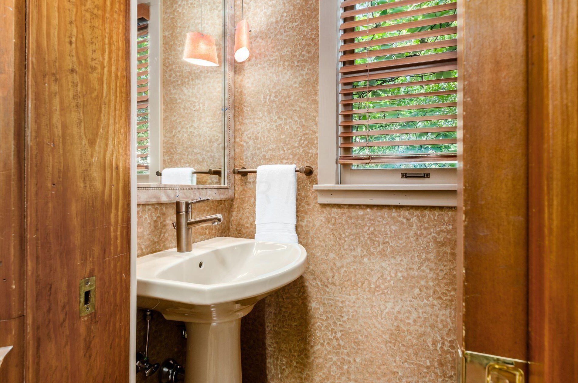 751 Jaeger St, Columbus OH 43206-2273 exterior