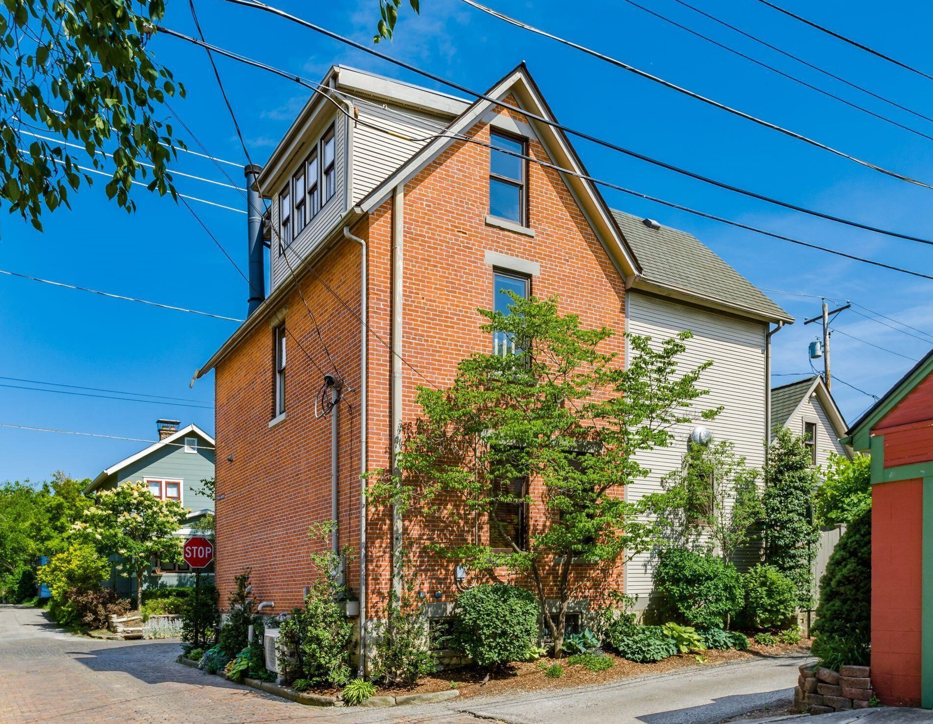 751 Jaeger St, Columbus OH 43206-2273 exterior