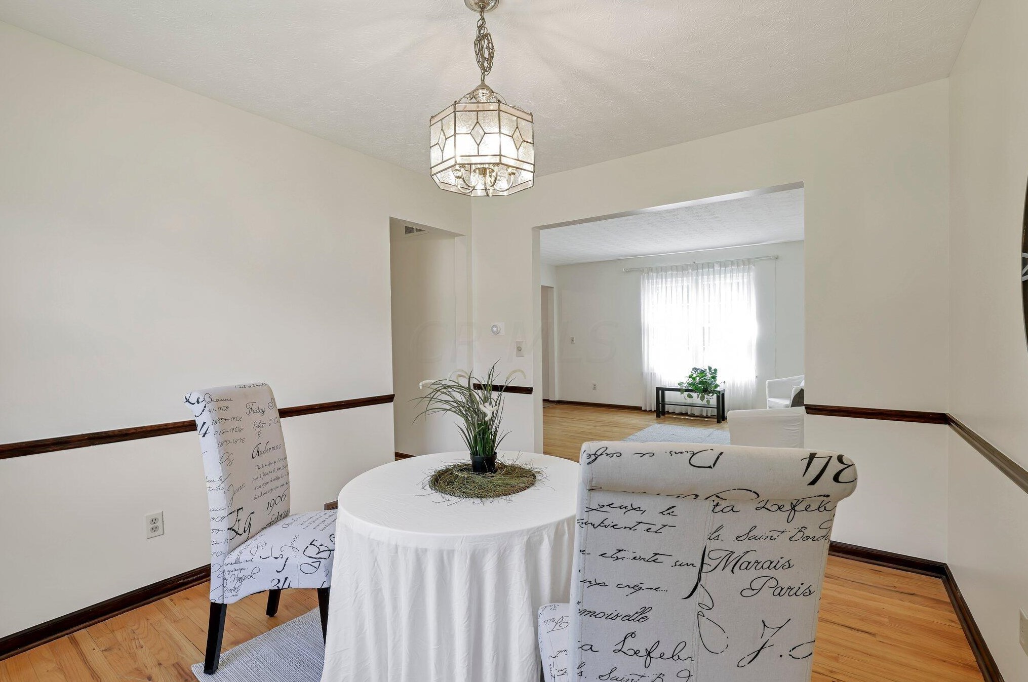 1762 Staffordshire Rd, Columbus OH 43229-2141 exterior