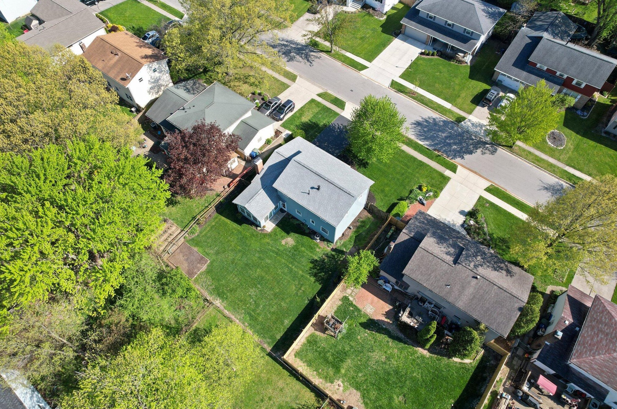 1762 Staffordshire Rd, Columbus OH 43229-2141 exterior