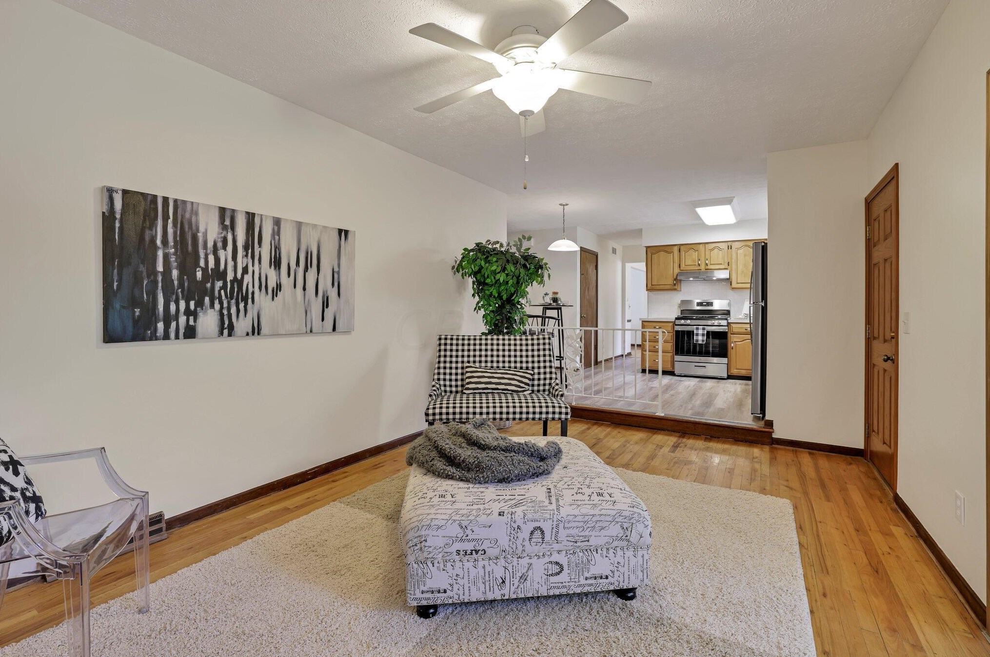 1762 Staffordshire Rd, Columbus OH 43229-2141 exterior