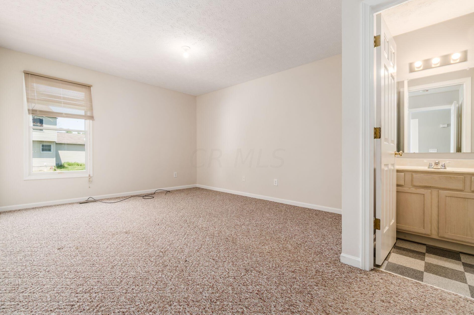 3658 Larkwell Way, Columbus OH 43232-3600 exterior