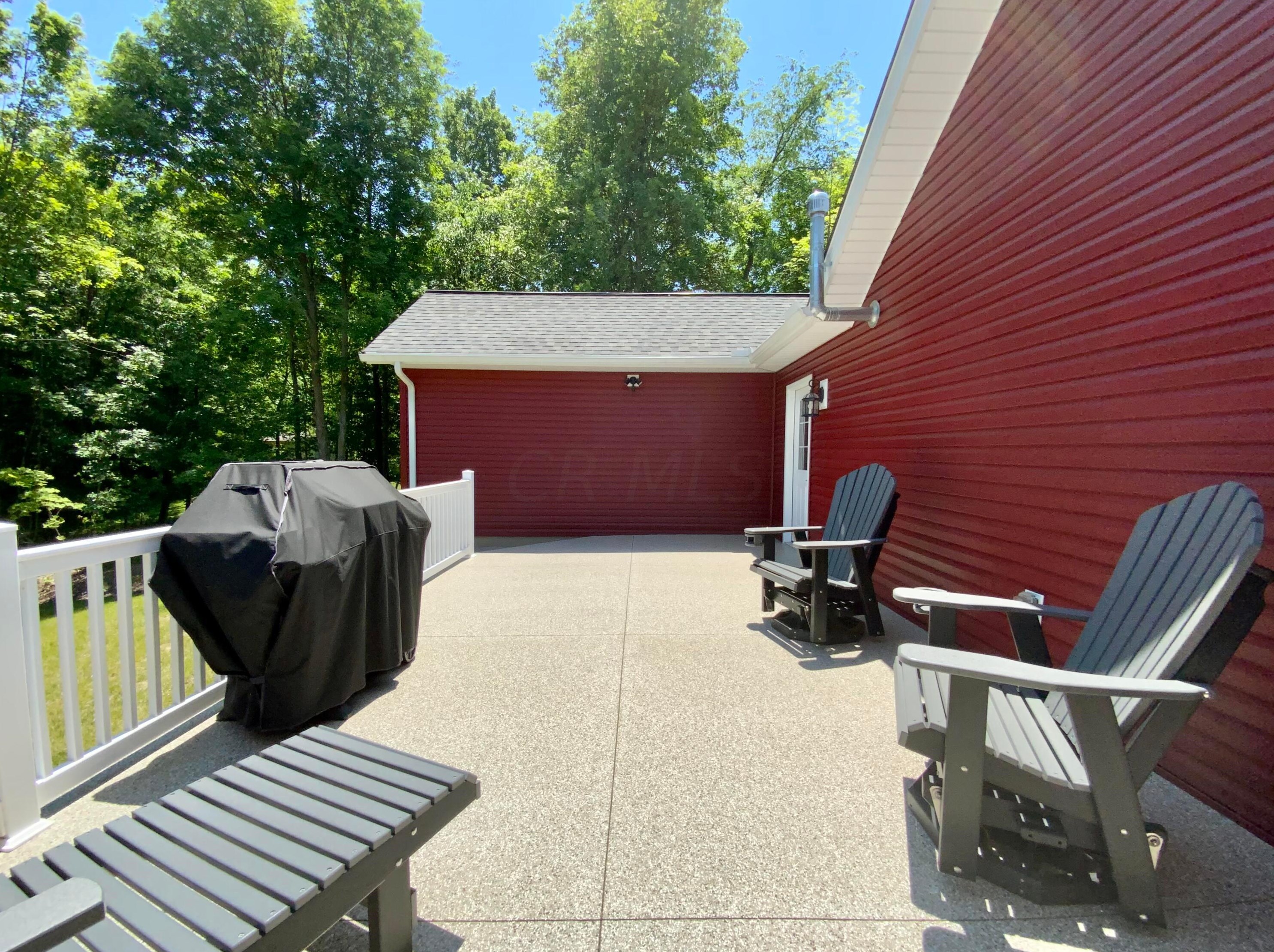 876 Royal Cir, Howard OH  43028-9370 exterior