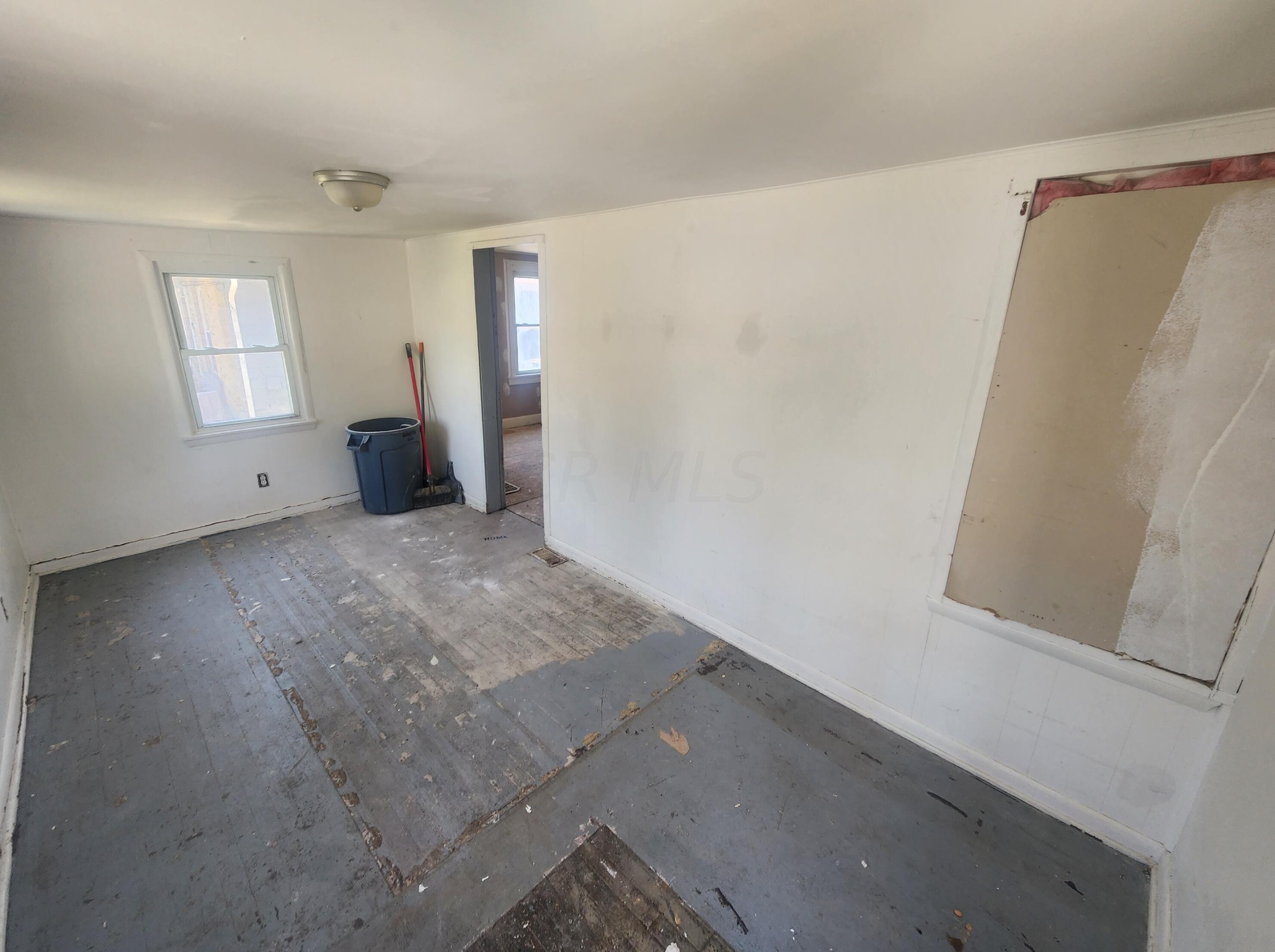 3403 Deshler Ave, Columbus, OH 43227-3538