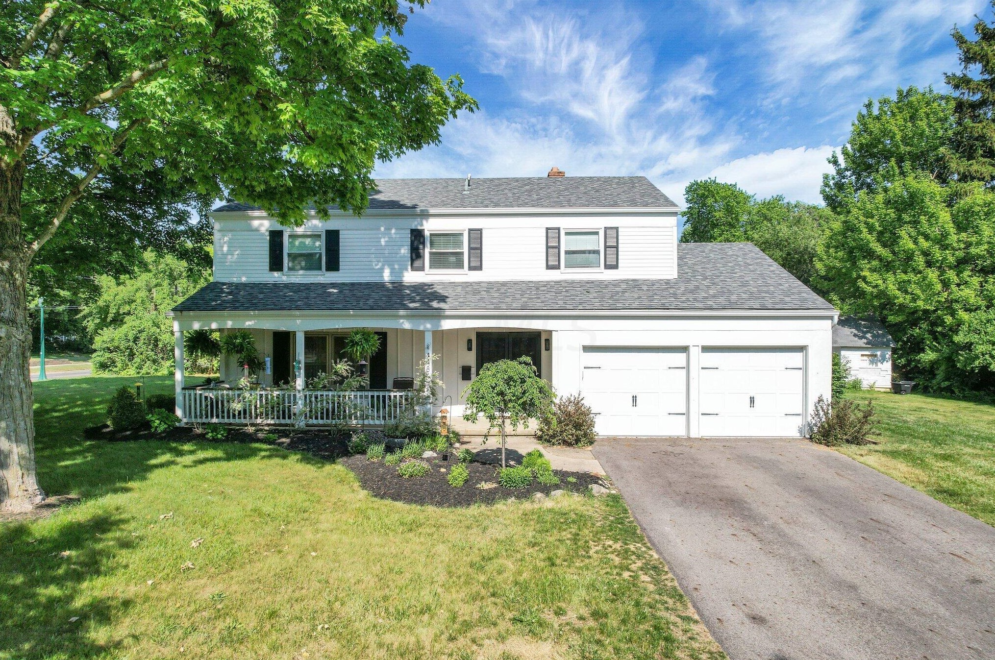 4484 Willowbrook Rd, Columbus, OH 43220-4331