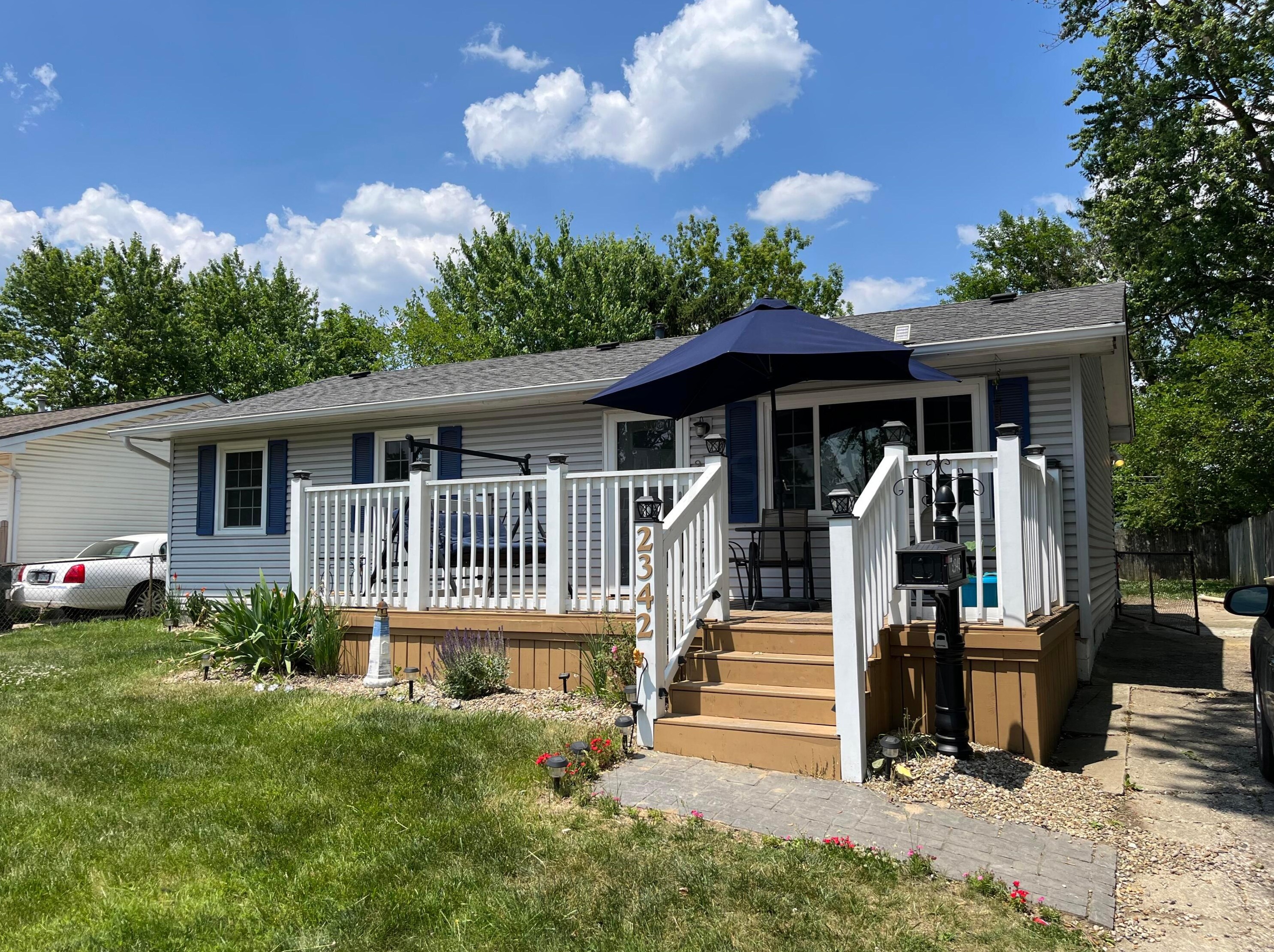 2342 Edenburgh Dr, Columbus, OH 43219-1337