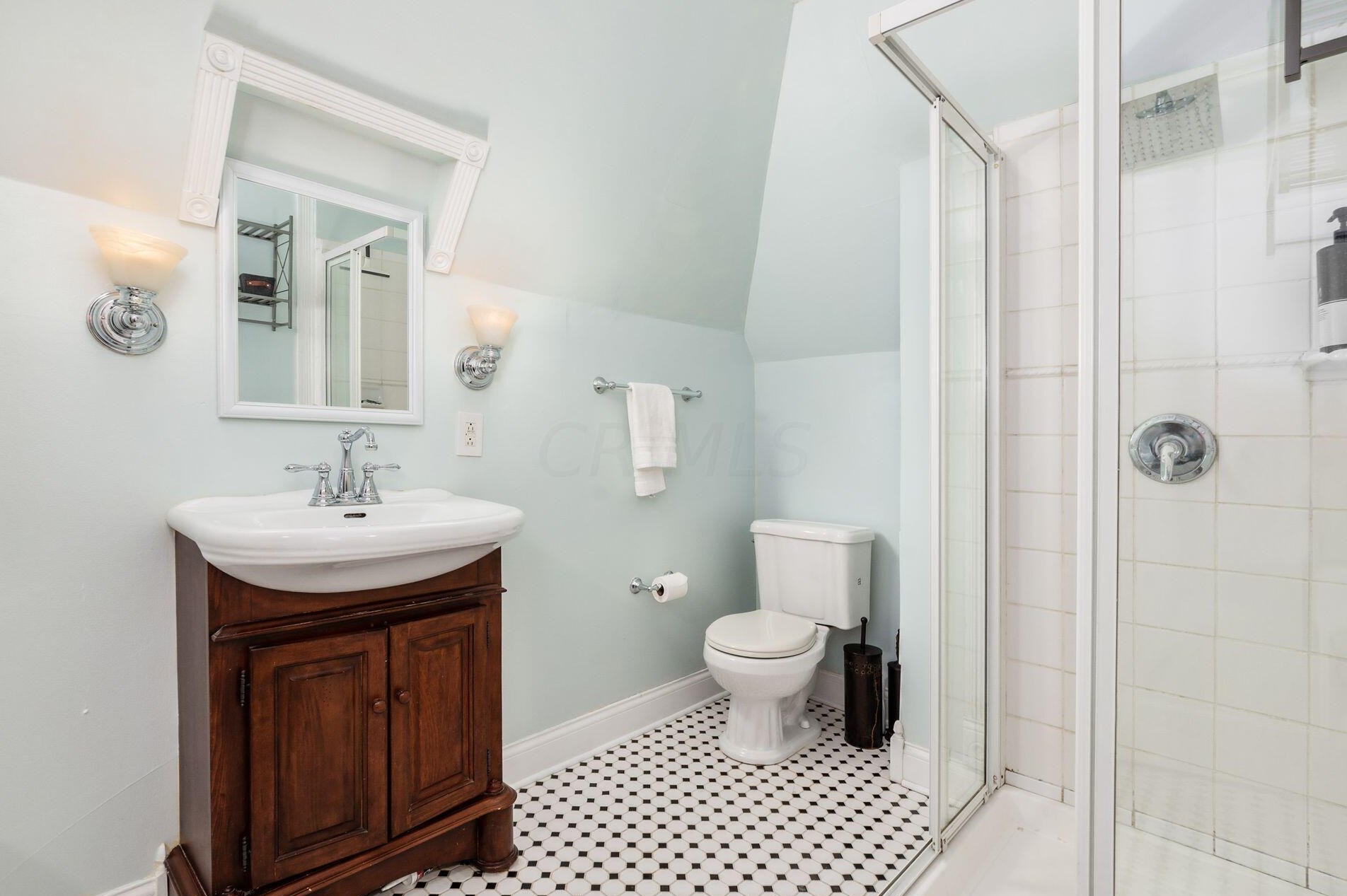 150 North Broadway, Columbus OH 43214-4112 exterior