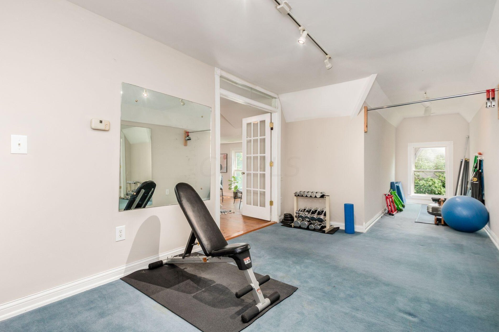 150 North Broadway, Columbus OH 43214-4112 exterior