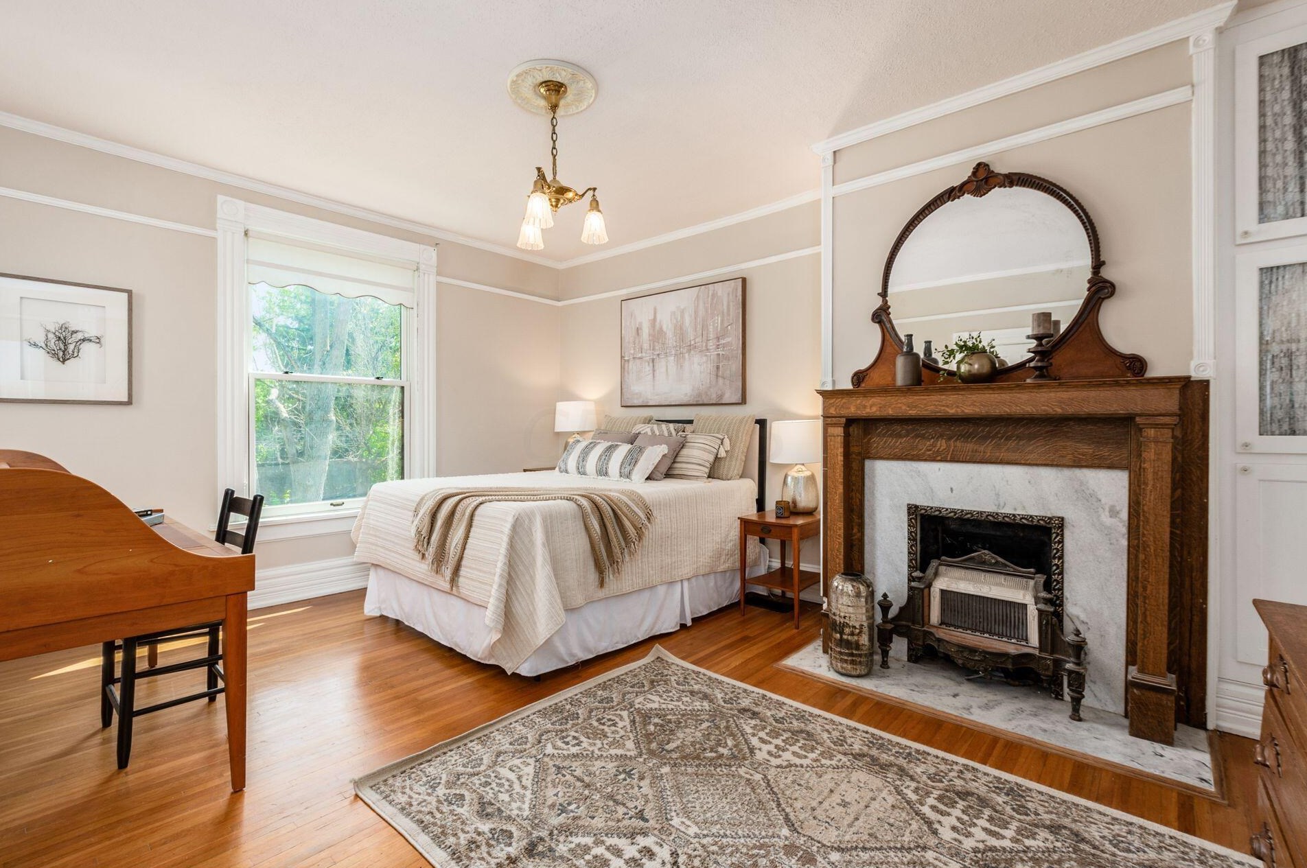 150 North Broadway, Columbus OH 43214-4112 exterior