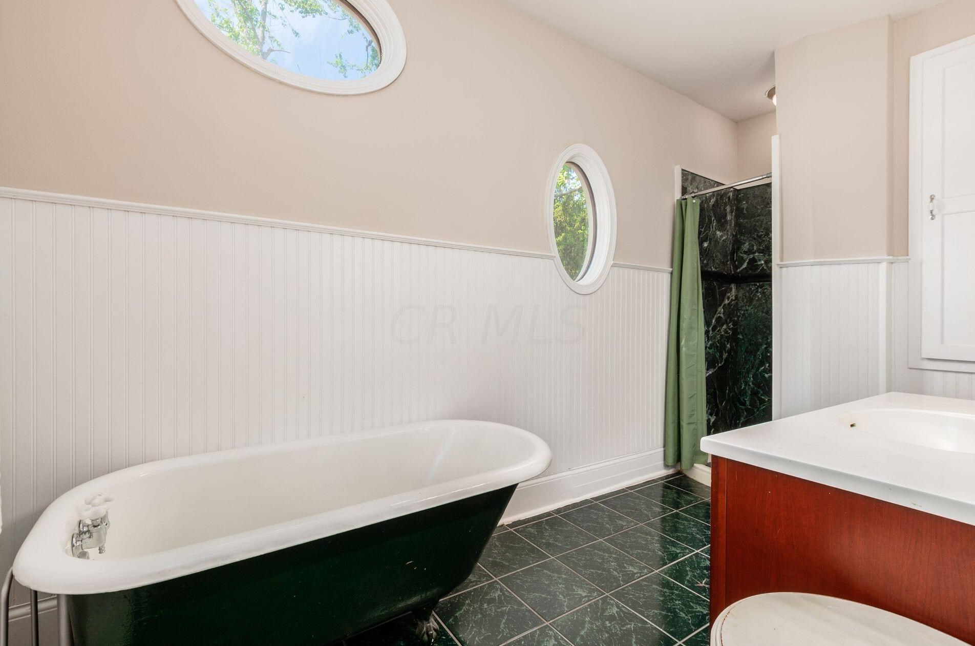 150 North Broadway, Columbus OH 43214-4112 exterior