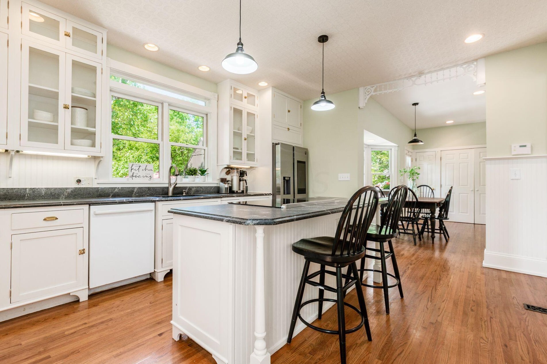 150 North Broadway, Columbus OH 43214-4112 exterior