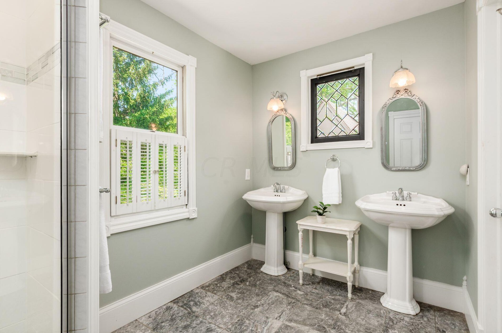 150 North Broadway, Columbus OH 43214-4112 exterior