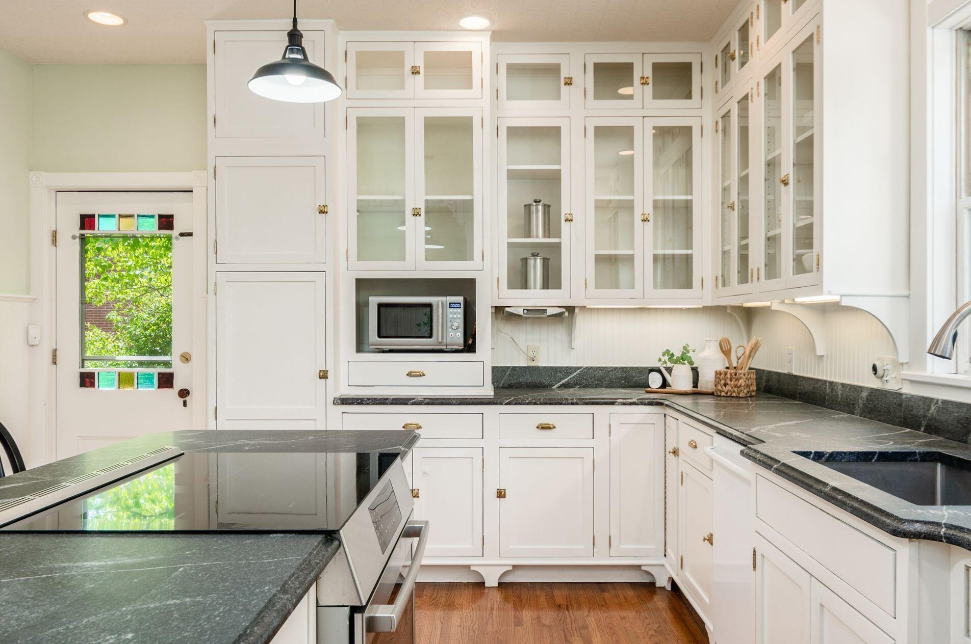 150 North Broadway, Columbus OH 43214-4112 exterior