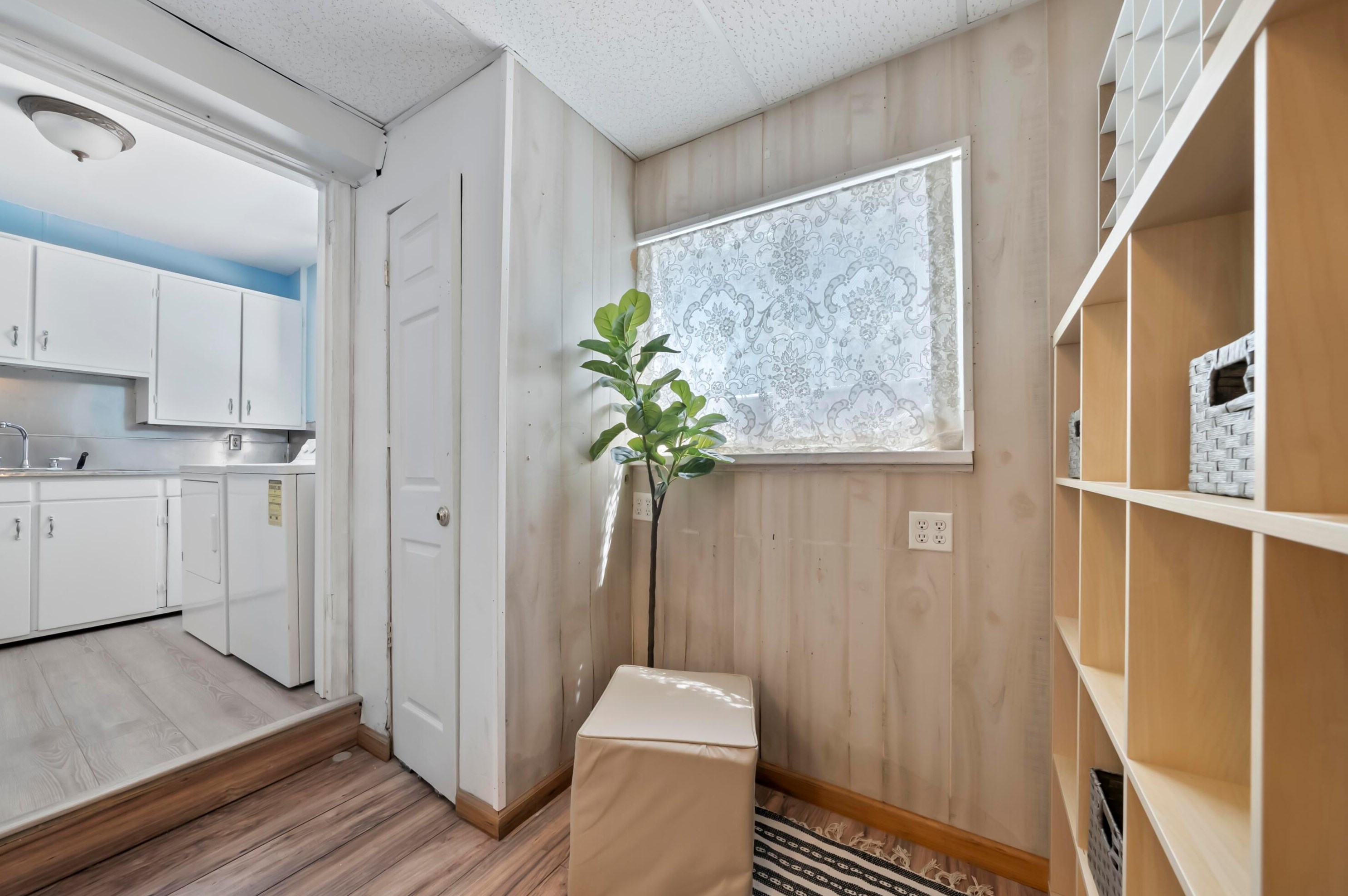 3047 Azelda St, Columbus OH 43224-4011 exterior