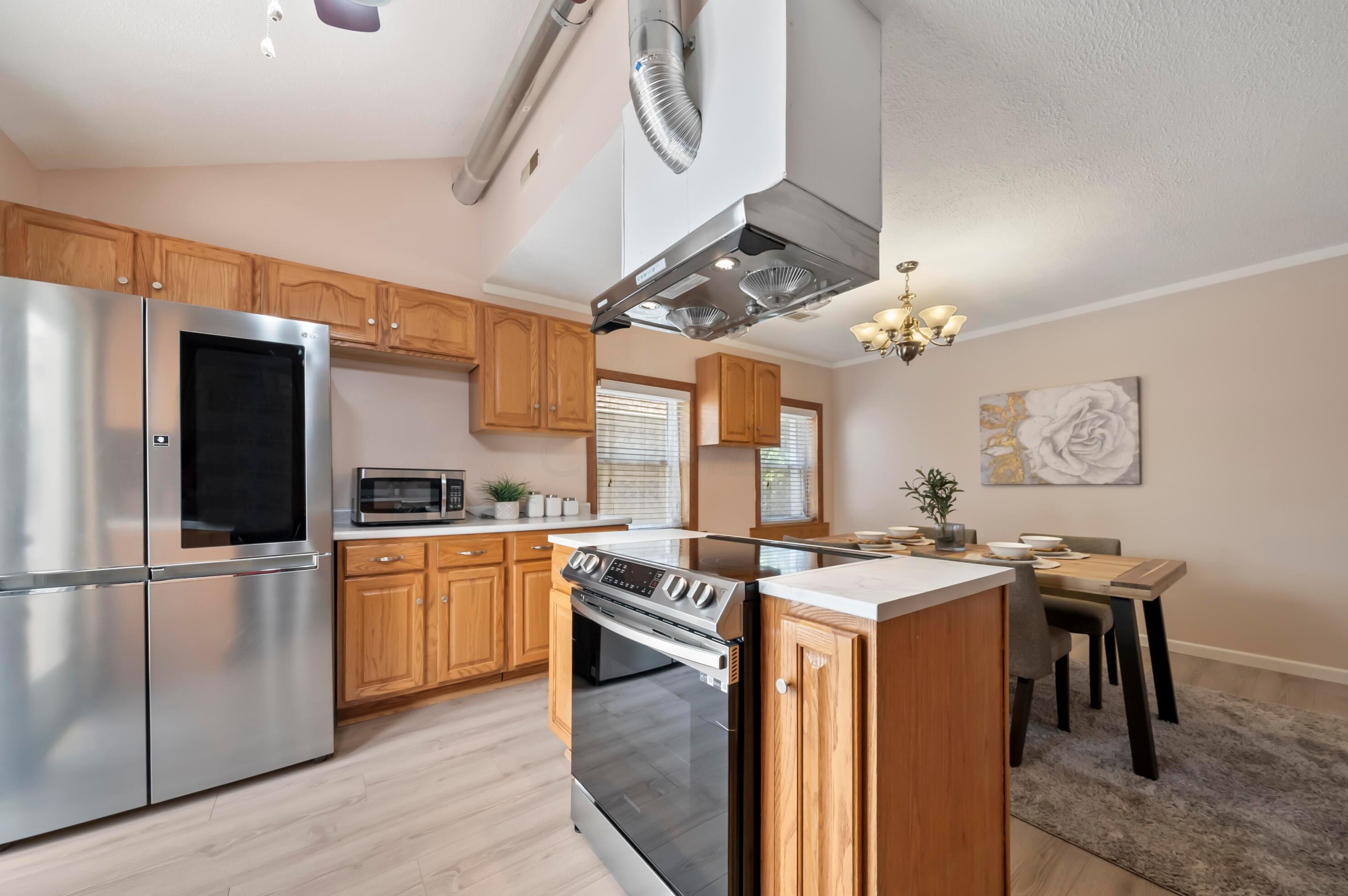 3047 Azelda St, Columbus OH 43224-4011 exterior