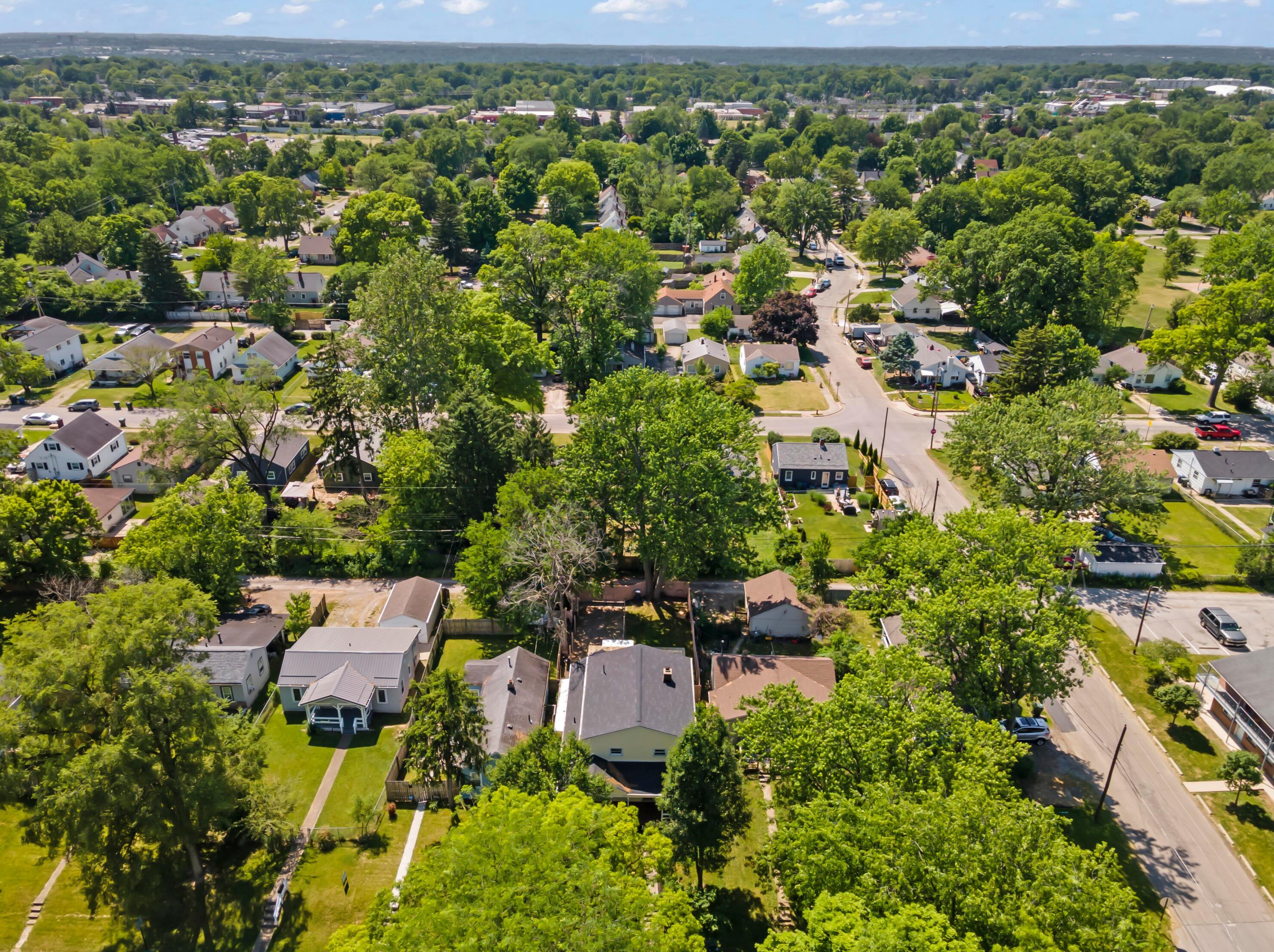 3047 Azelda St, Columbus OH 43224-4011 exterior