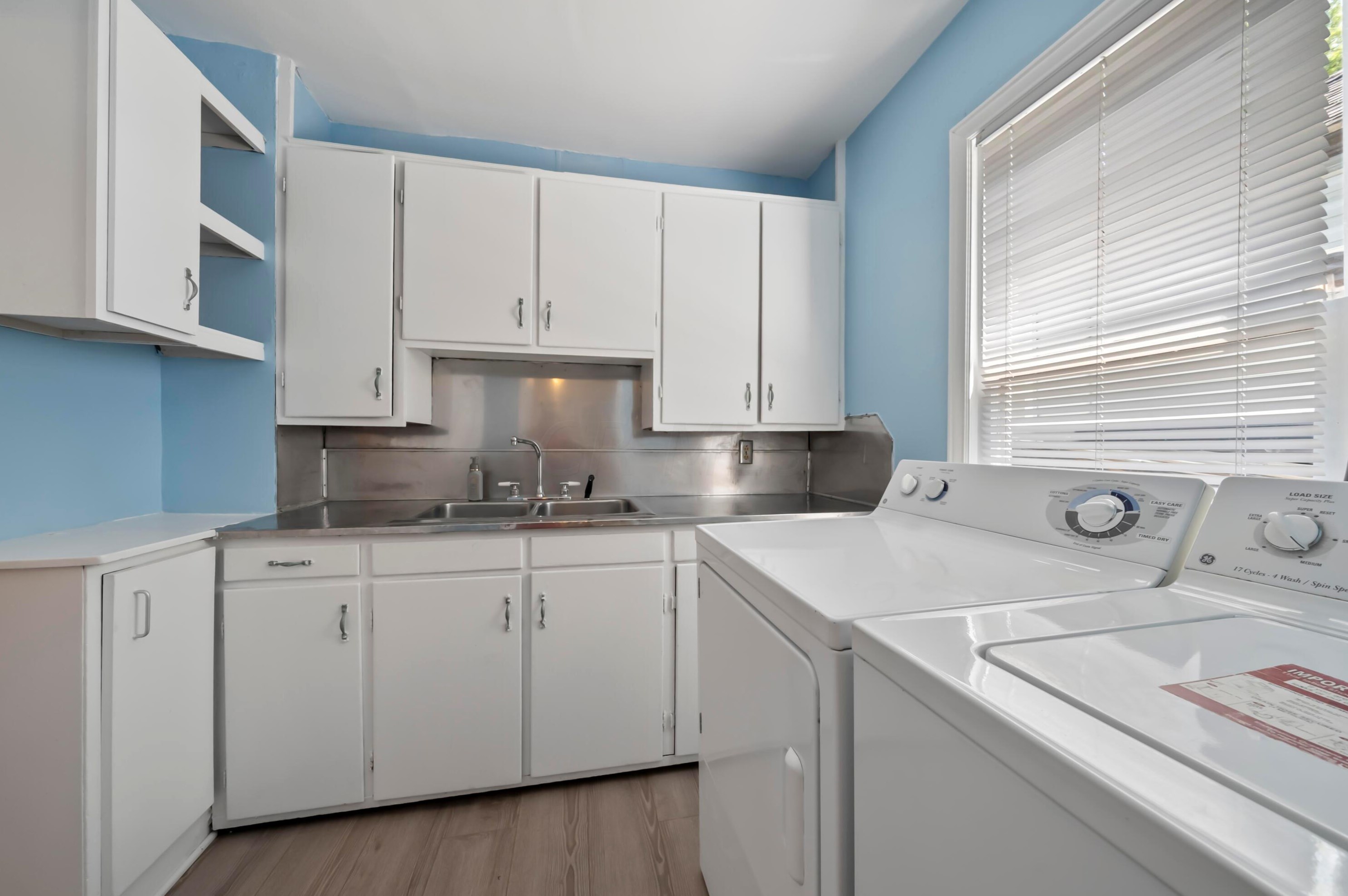 3047 Azelda St, Columbus OH 43224-4011 exterior