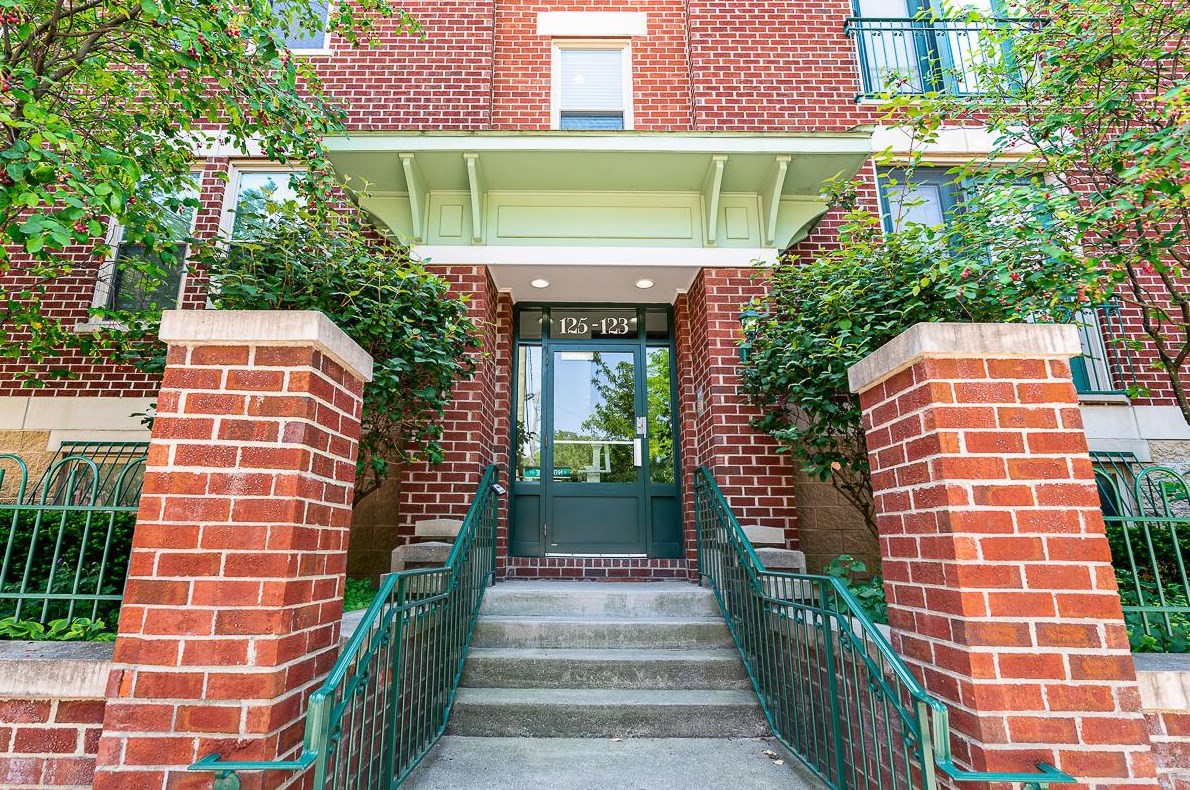 125 Noble St, Columbus, OH 43215-7409