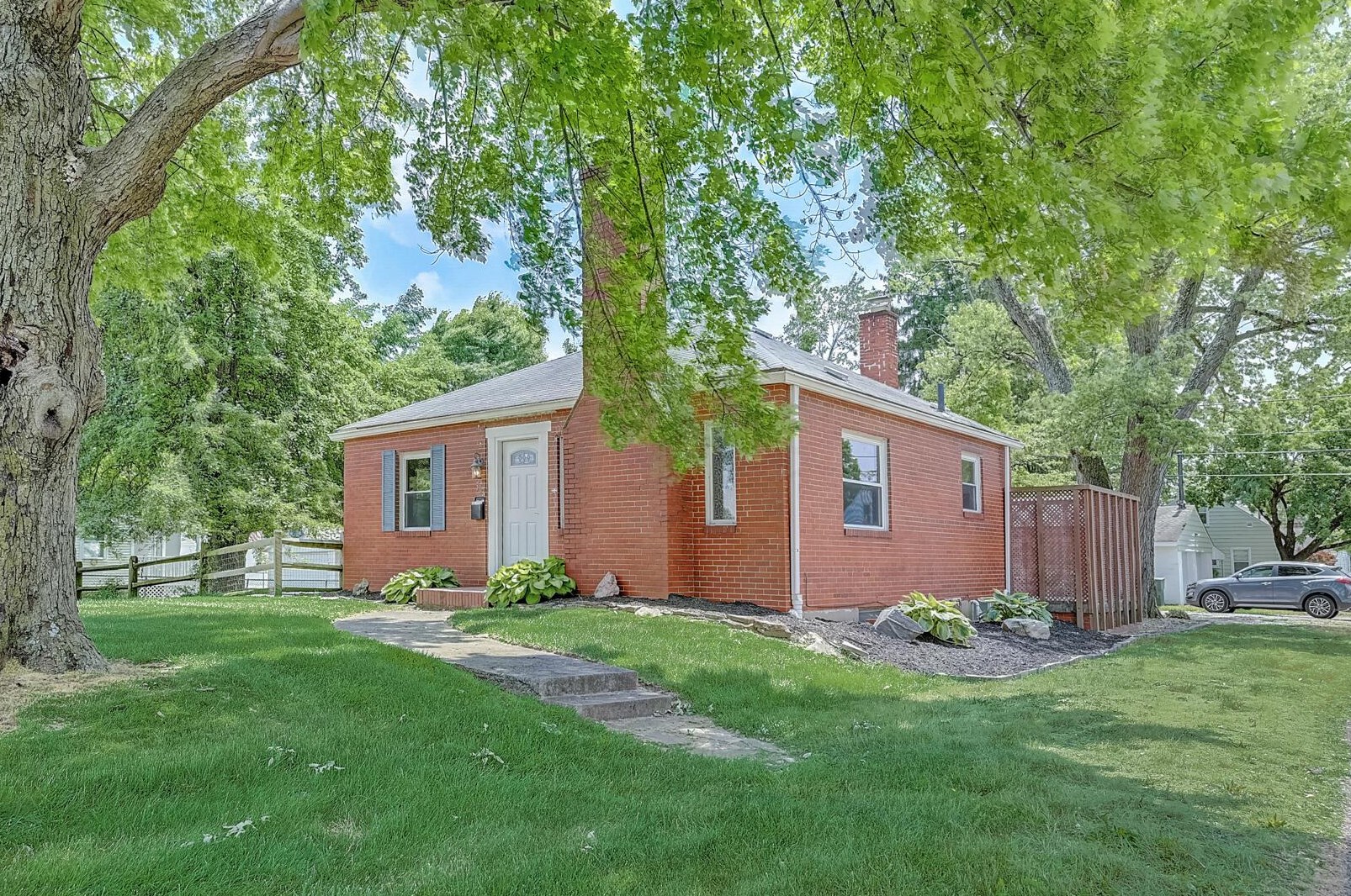 513 Morse Rd, Columbus, OH 43214-1834