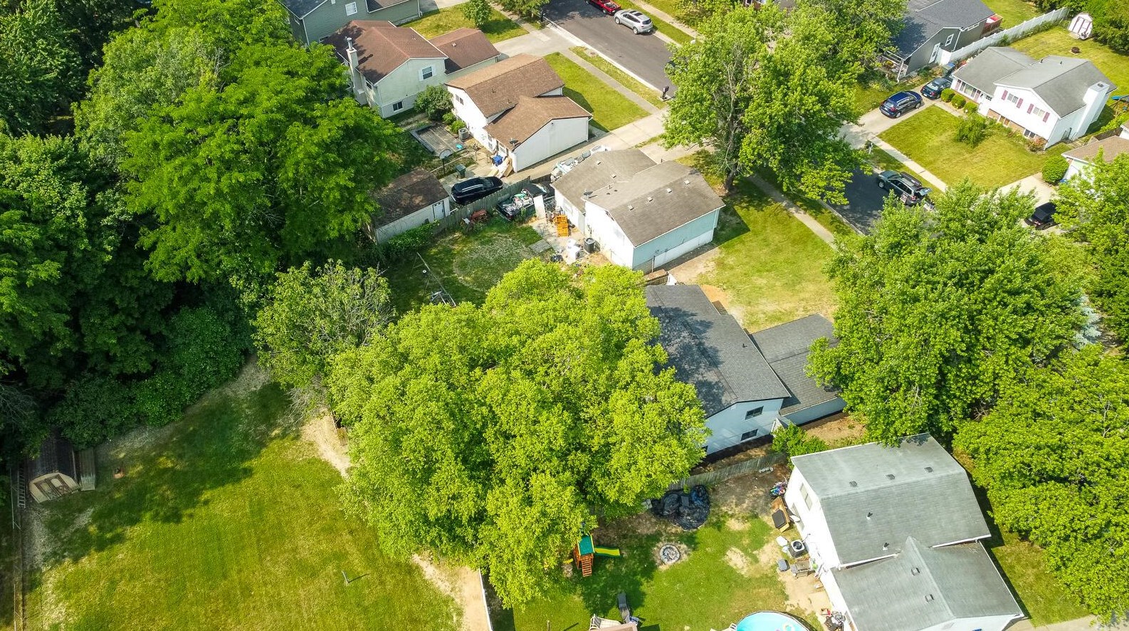 3518 Meldrake St, Columbus OH  43230-1624 exterior