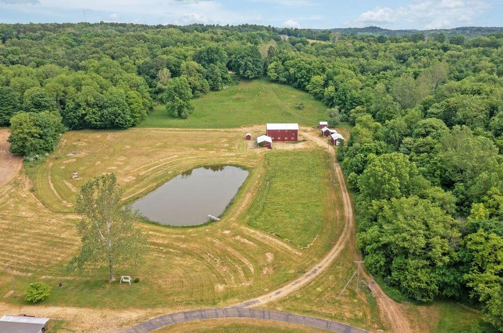 697 State Rte 97 E, North Woodbury, OH 44813