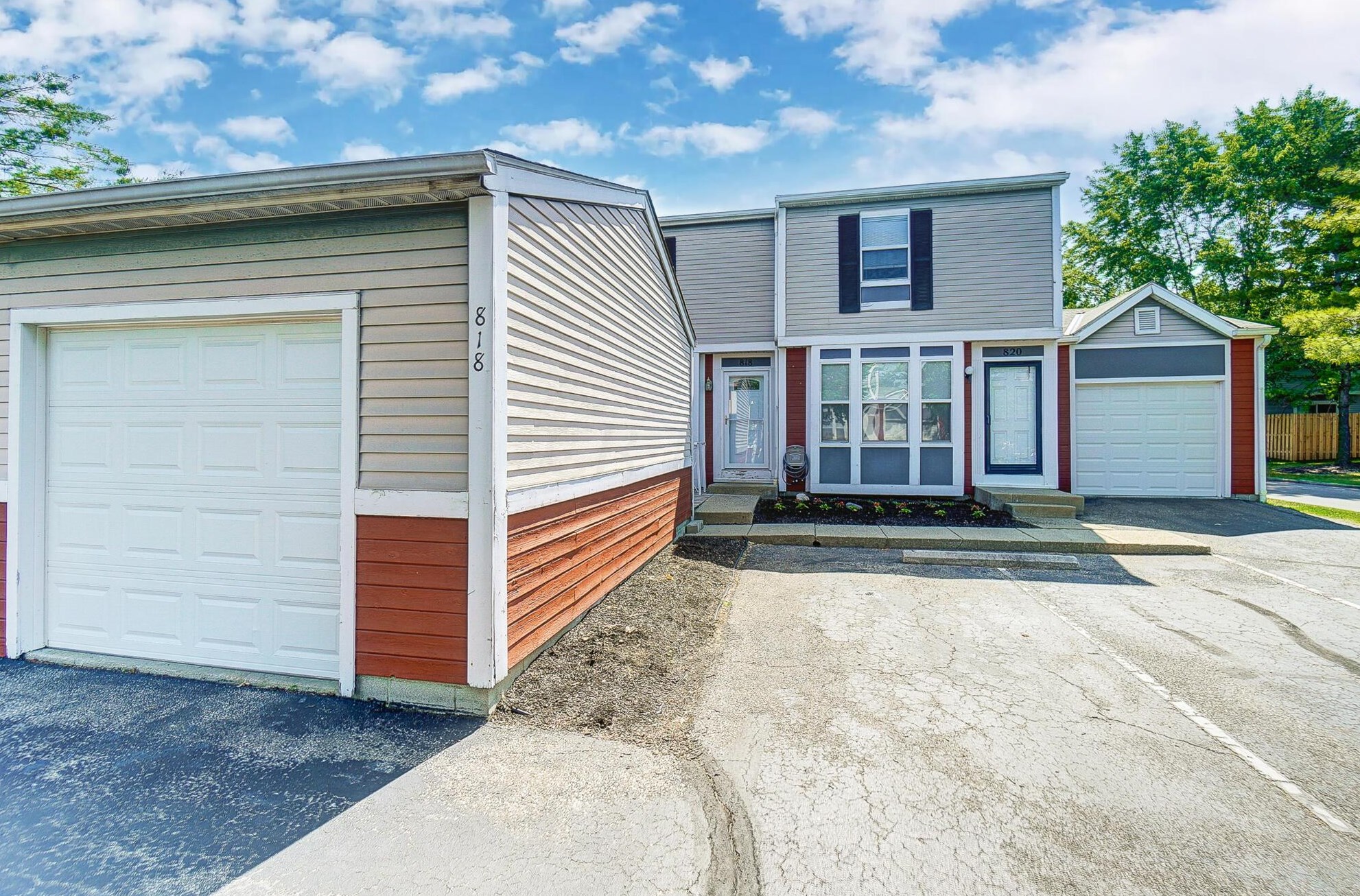818 Pine Way Dr, Columbus, OH 43085-4847