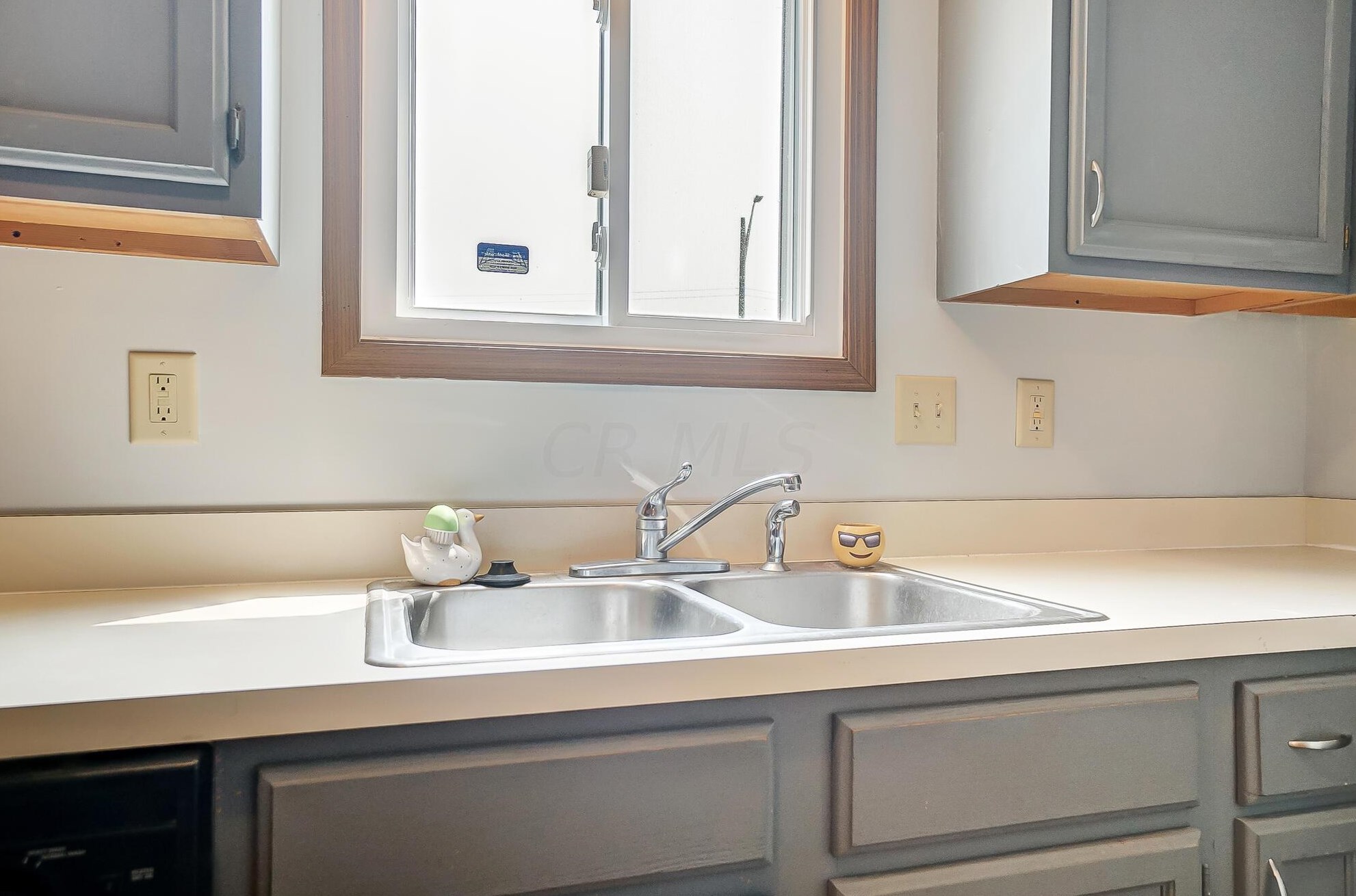 3174 Briggs Rd, Columbus OH 43204-2361 exterior