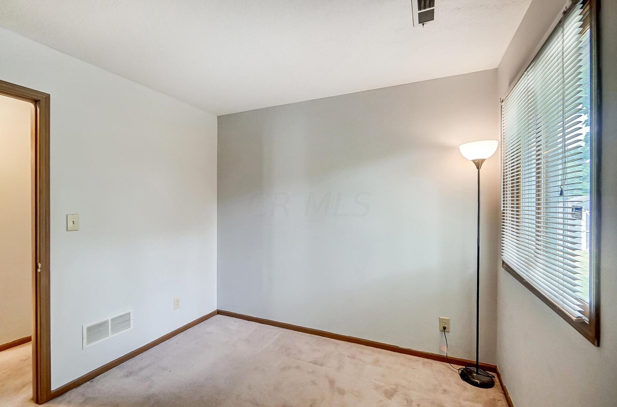 3174 Briggs Rd, Columbus OH 43204-2361 exterior