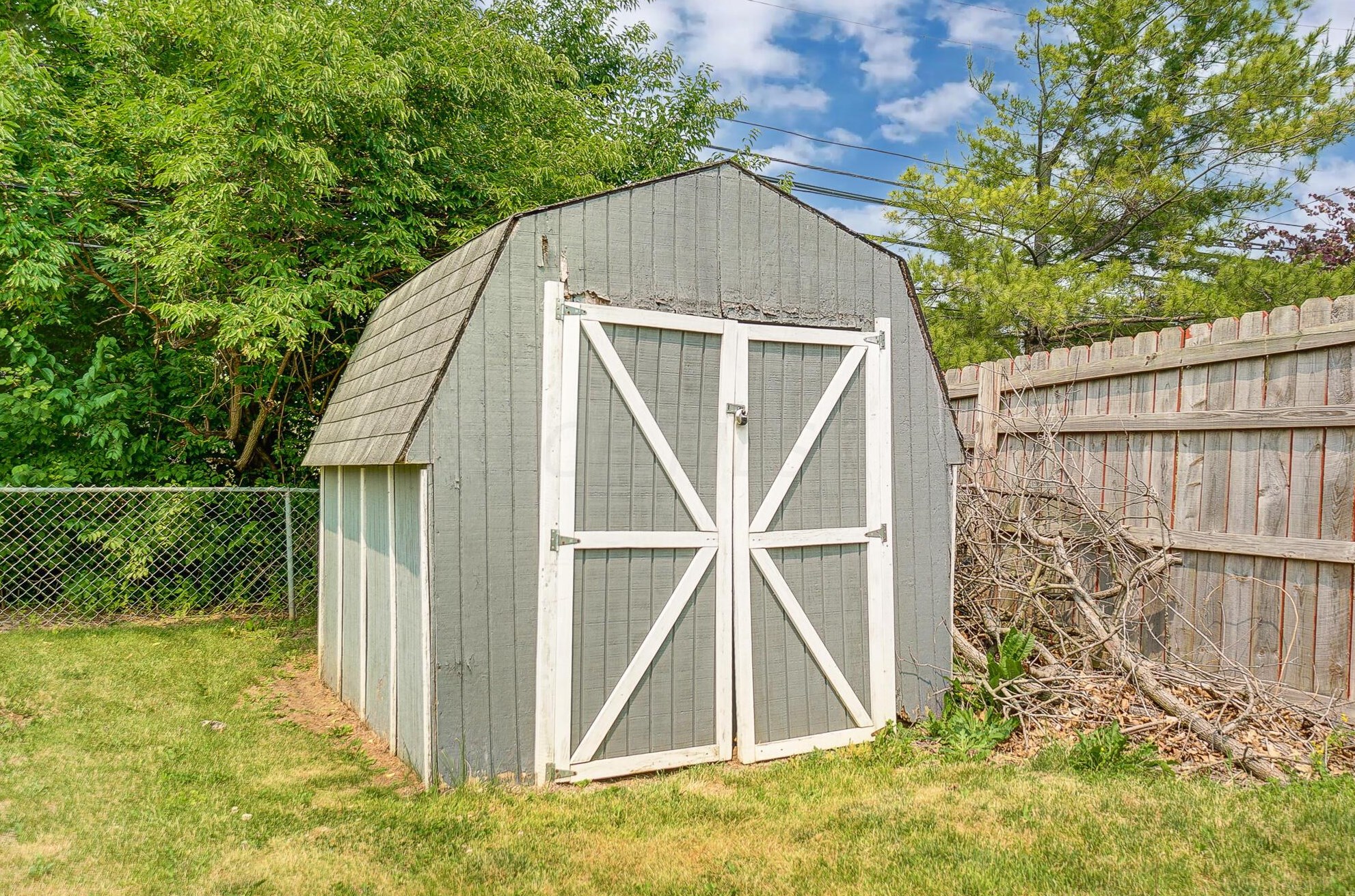 3174 Briggs Rd, Columbus OH 43204-2361 exterior