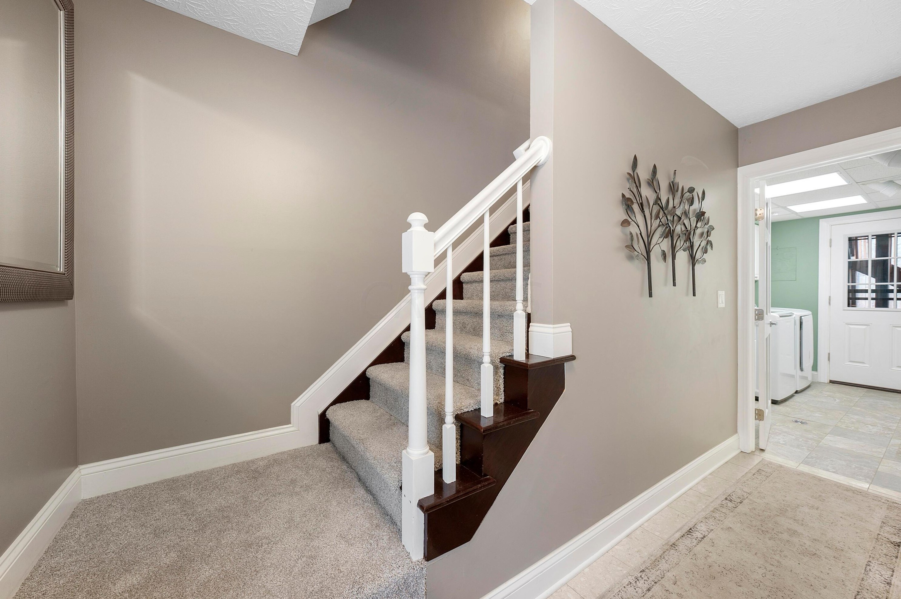 206 2 Ave, Columbus OH 43201-3410 exterior