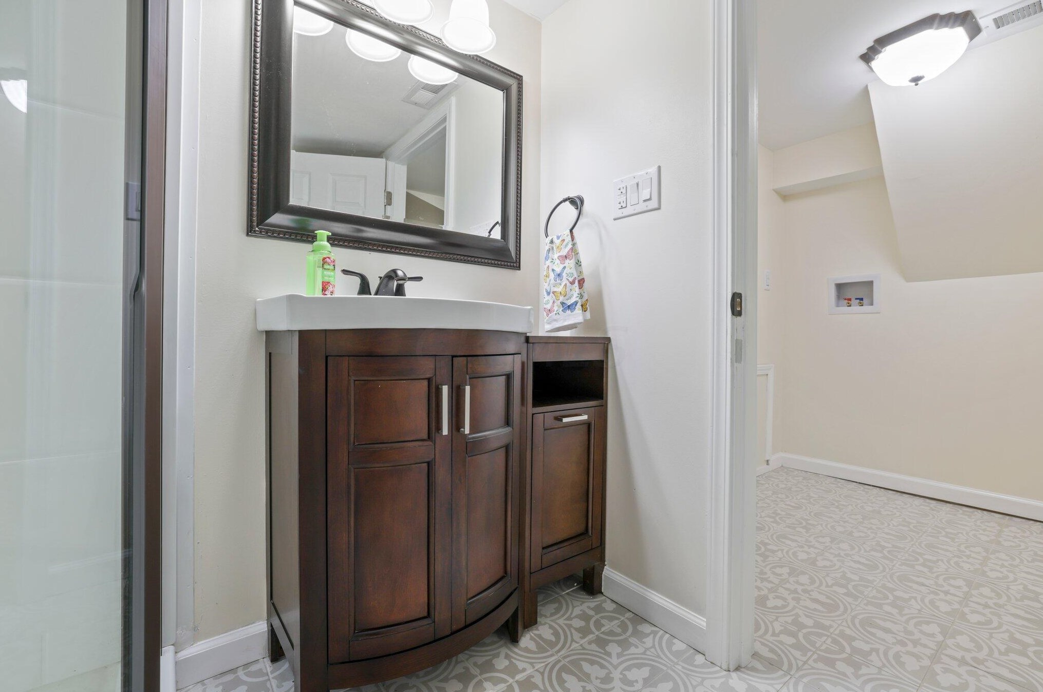 1371 22nd Ave, Columbus OH 43211-2125 exterior