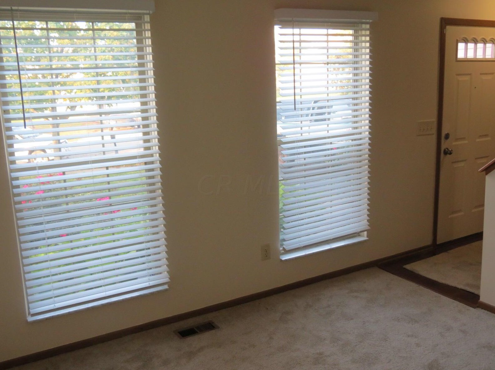 261 Harland Dr, Columbus, OH 43207