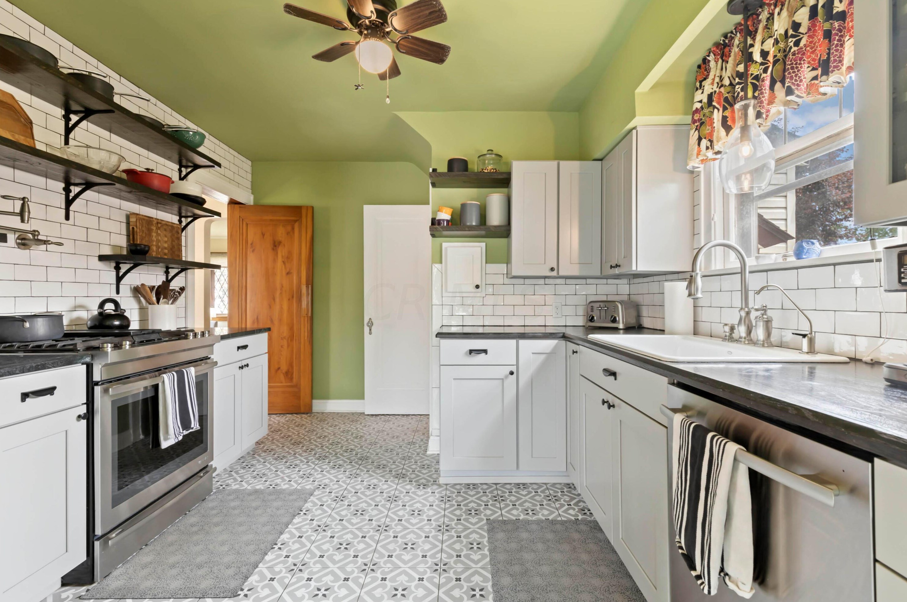 133 Guernsey Ave, Columbus OH 43204-2577 exterior